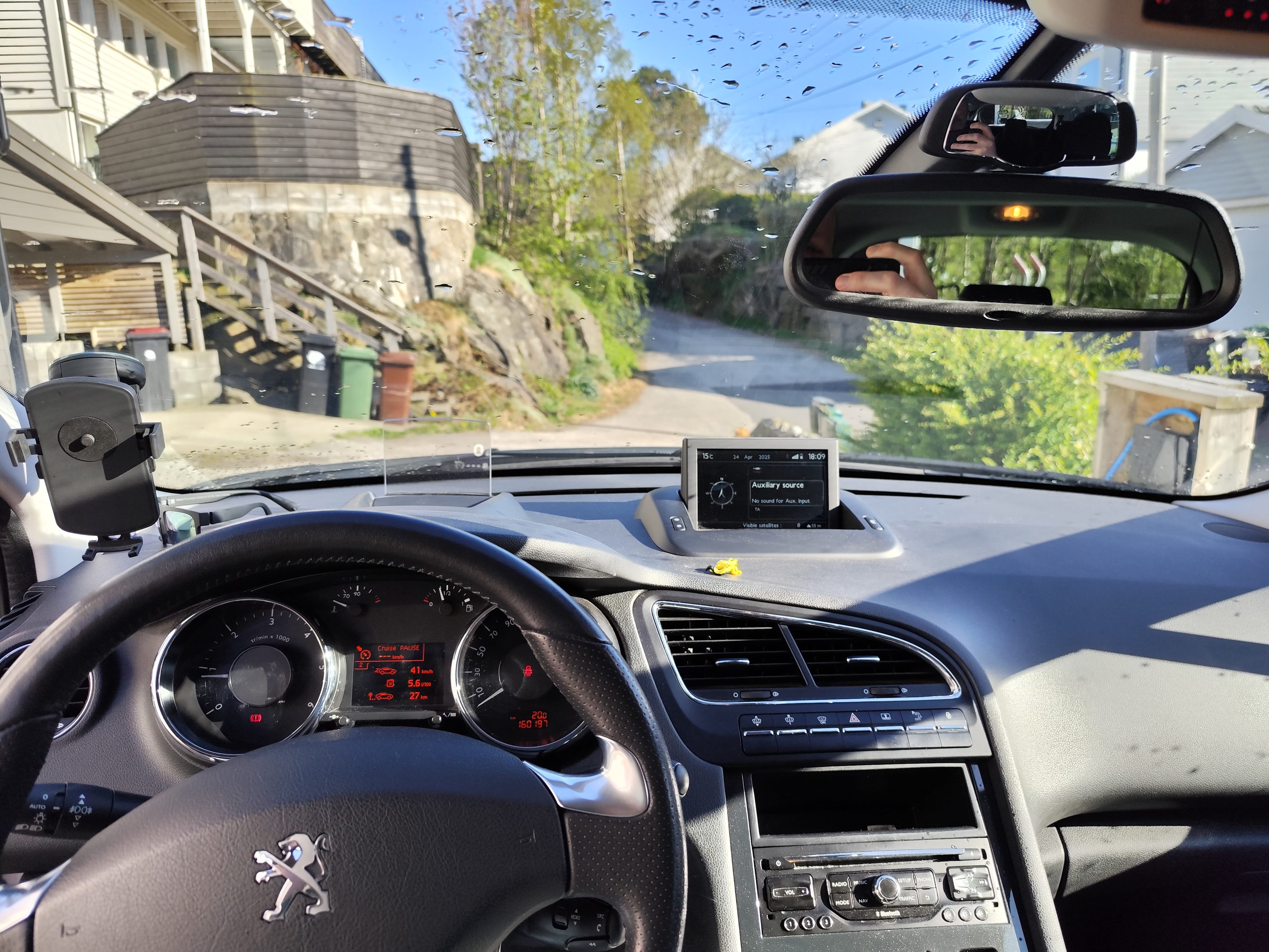Peugeot 5008 med Lydinngang