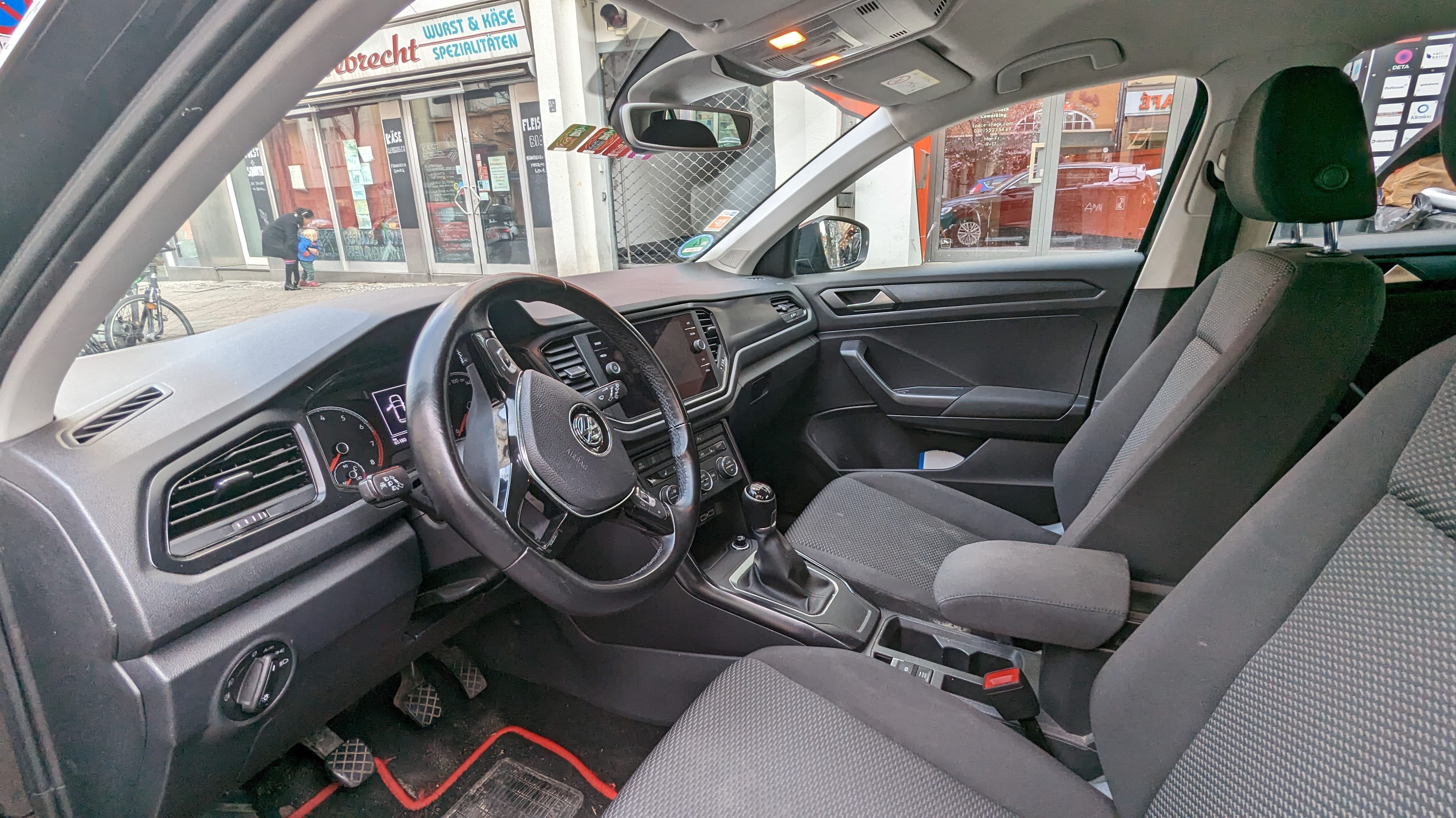 Volkswagen T-Roc mit Kindersitz