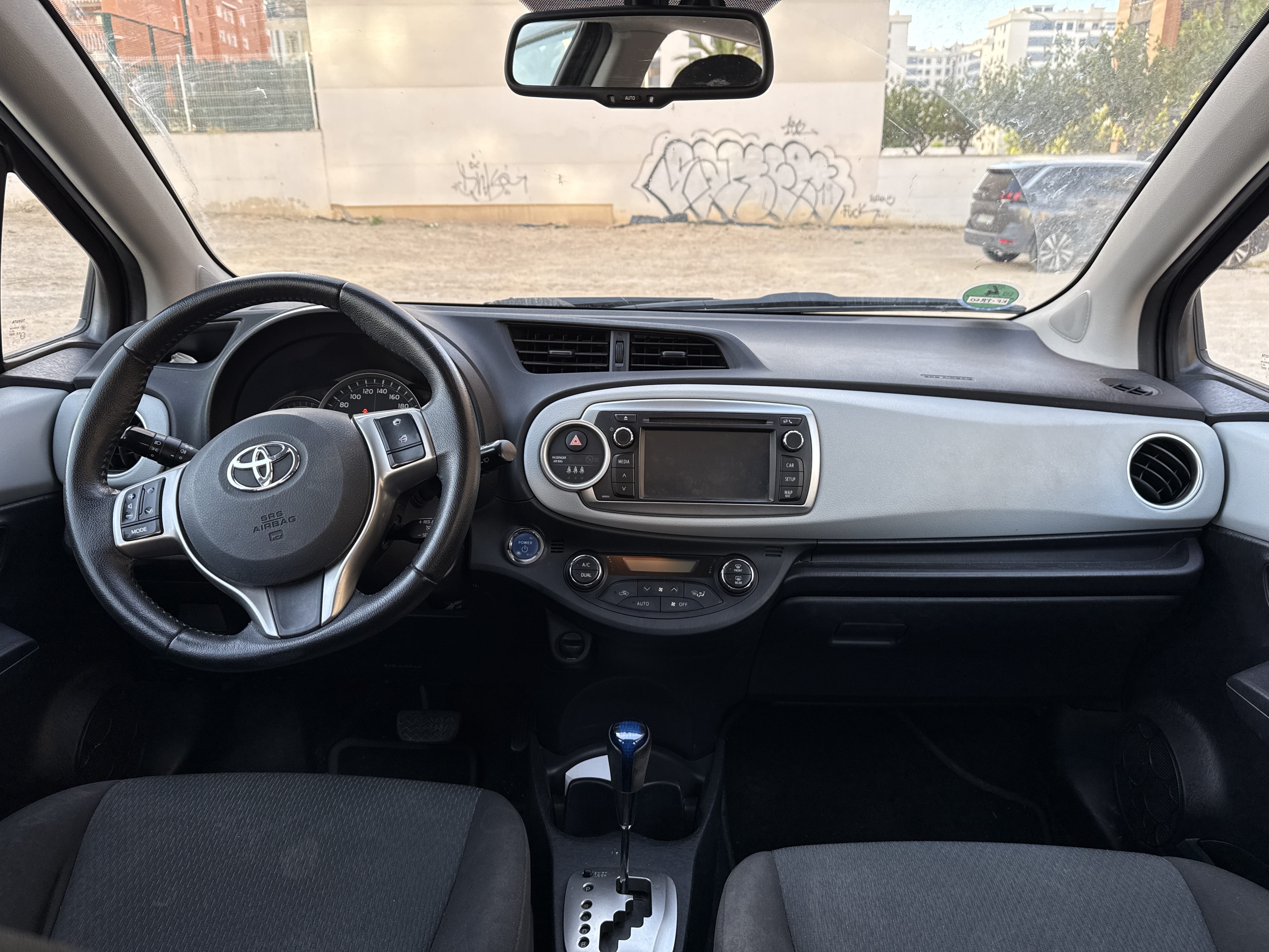 Toyota Yaris Híbrido Automatic con Control de velocidad
