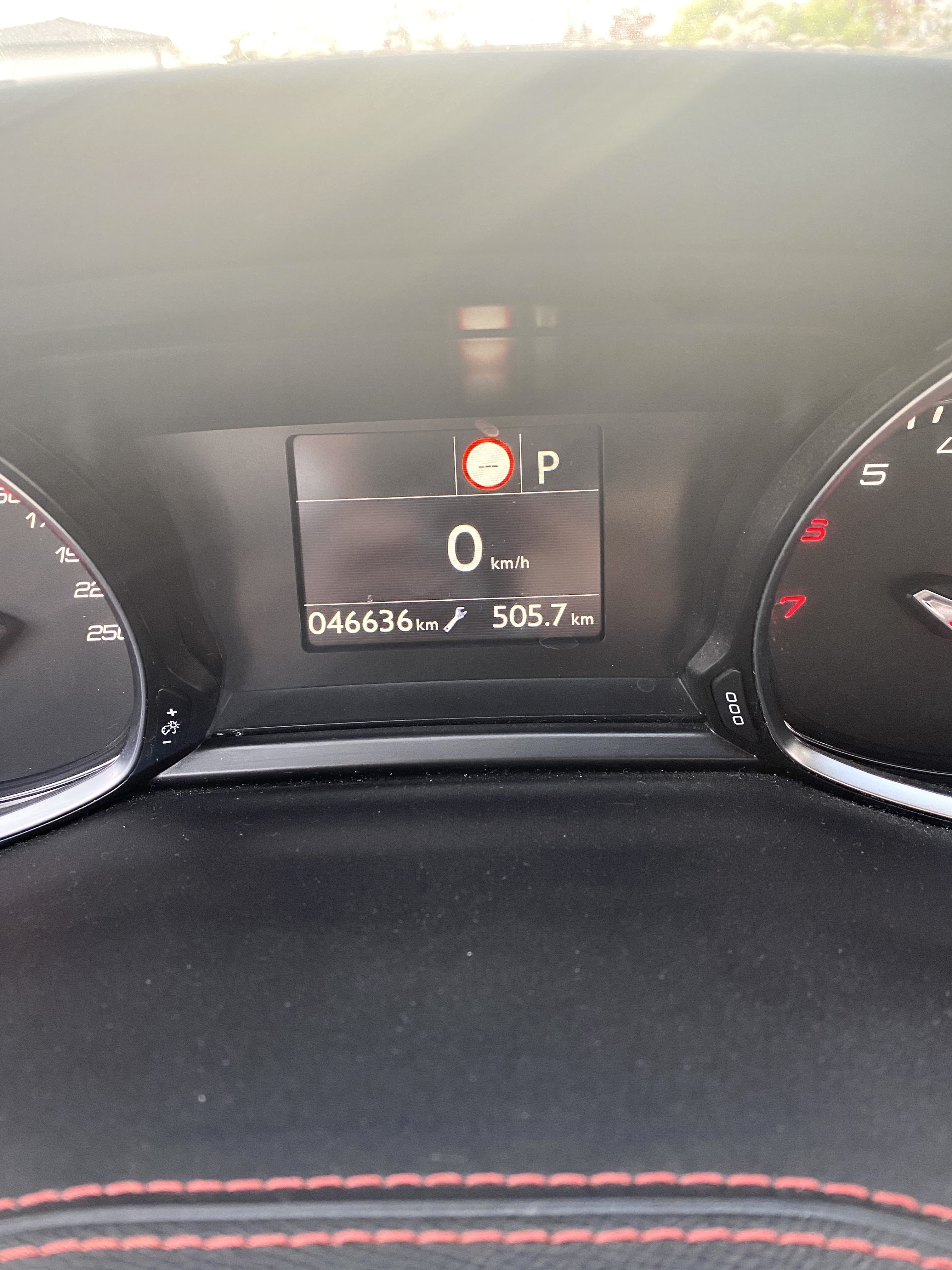 Peugeot 308 1.2L PureTech 130ch avec Apple CarPlay