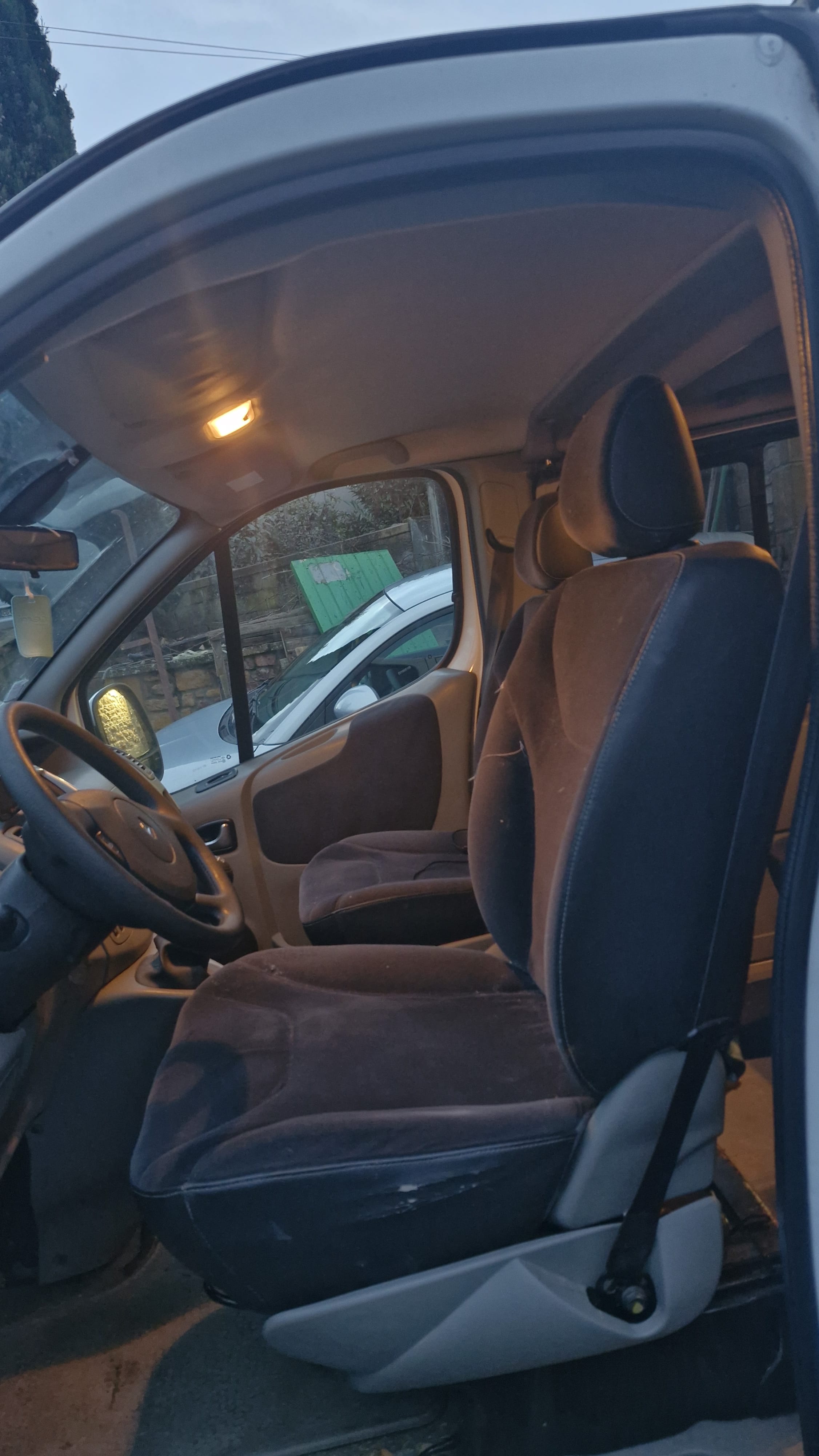 Renault Trafic Passenger avec Attelage