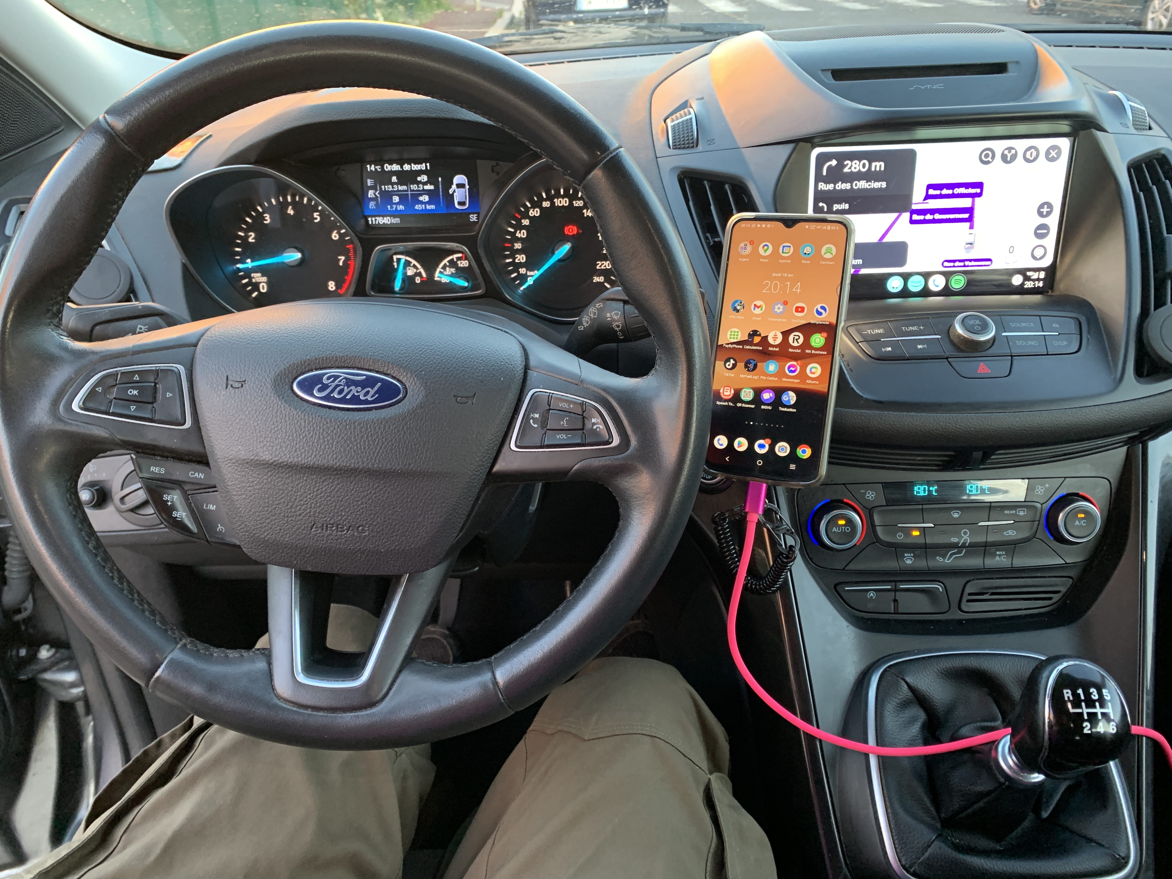 Ford Kuga Économique (Ethanol E85) et confortable. avec Régulateur de vitesse