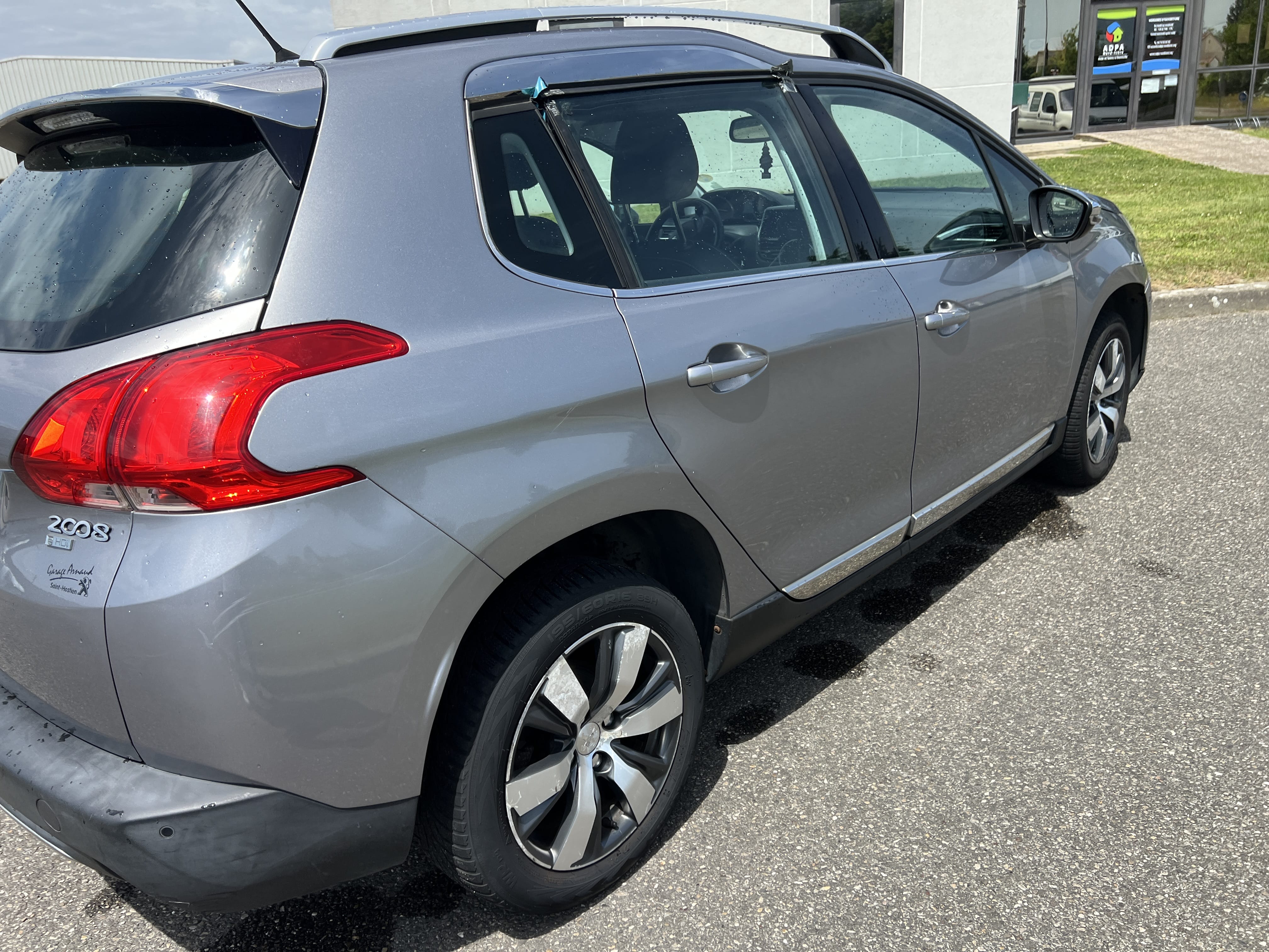 Peugeot 2008 avec Climatisation