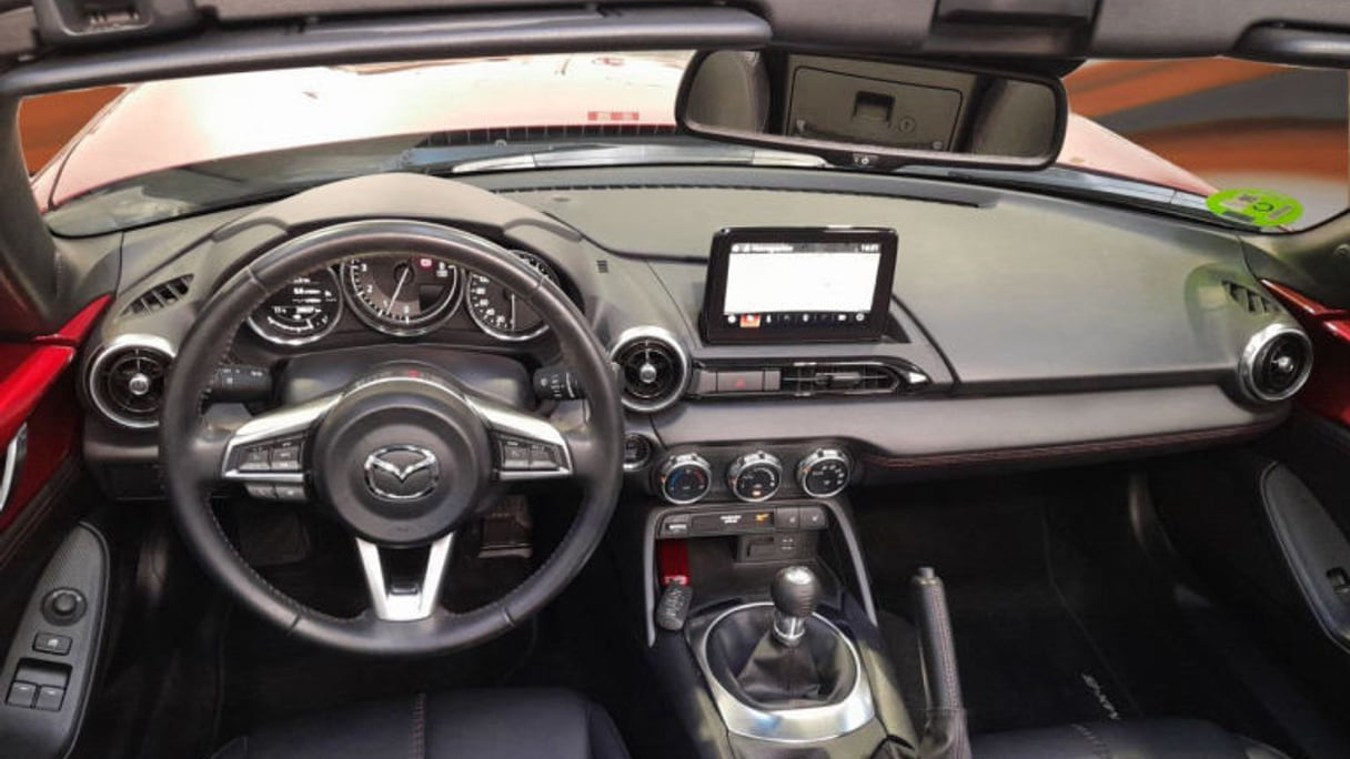 Mazda MX-5 Roadster con GPS