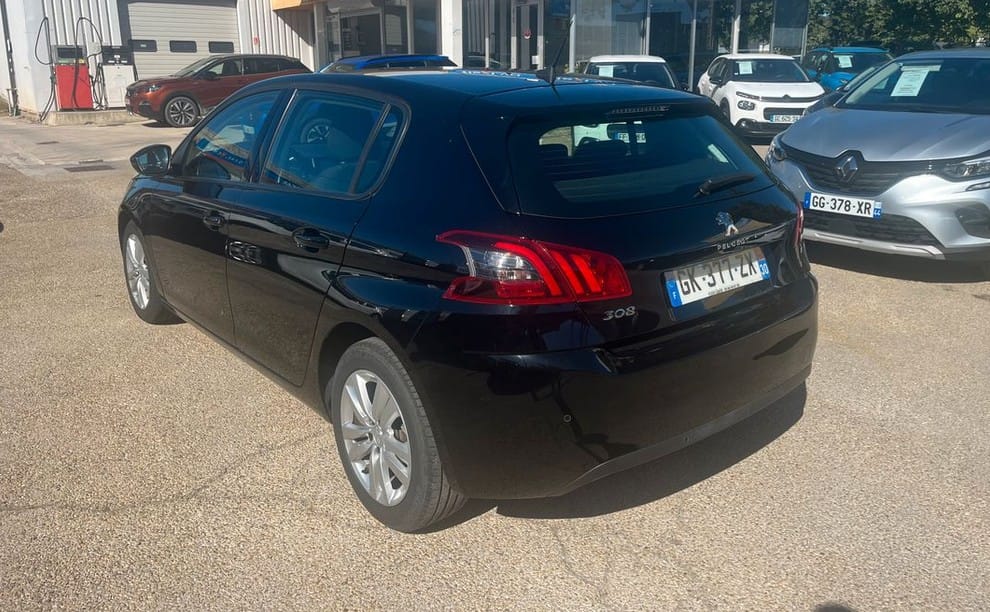Peugeot 308 Ess 1.2-130CV GK377ZX avec Climatisation