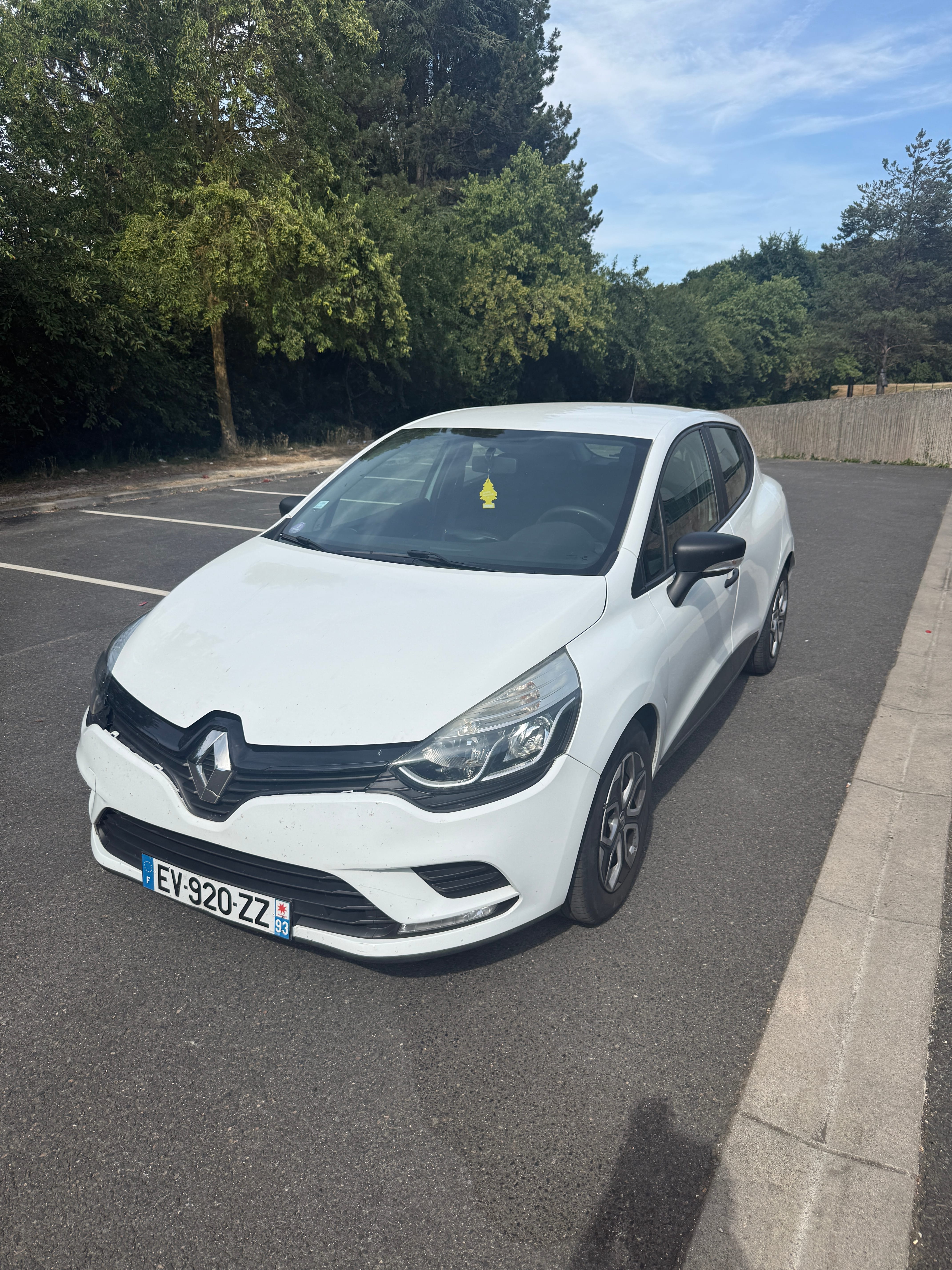 Renault Clio avec Climatisation