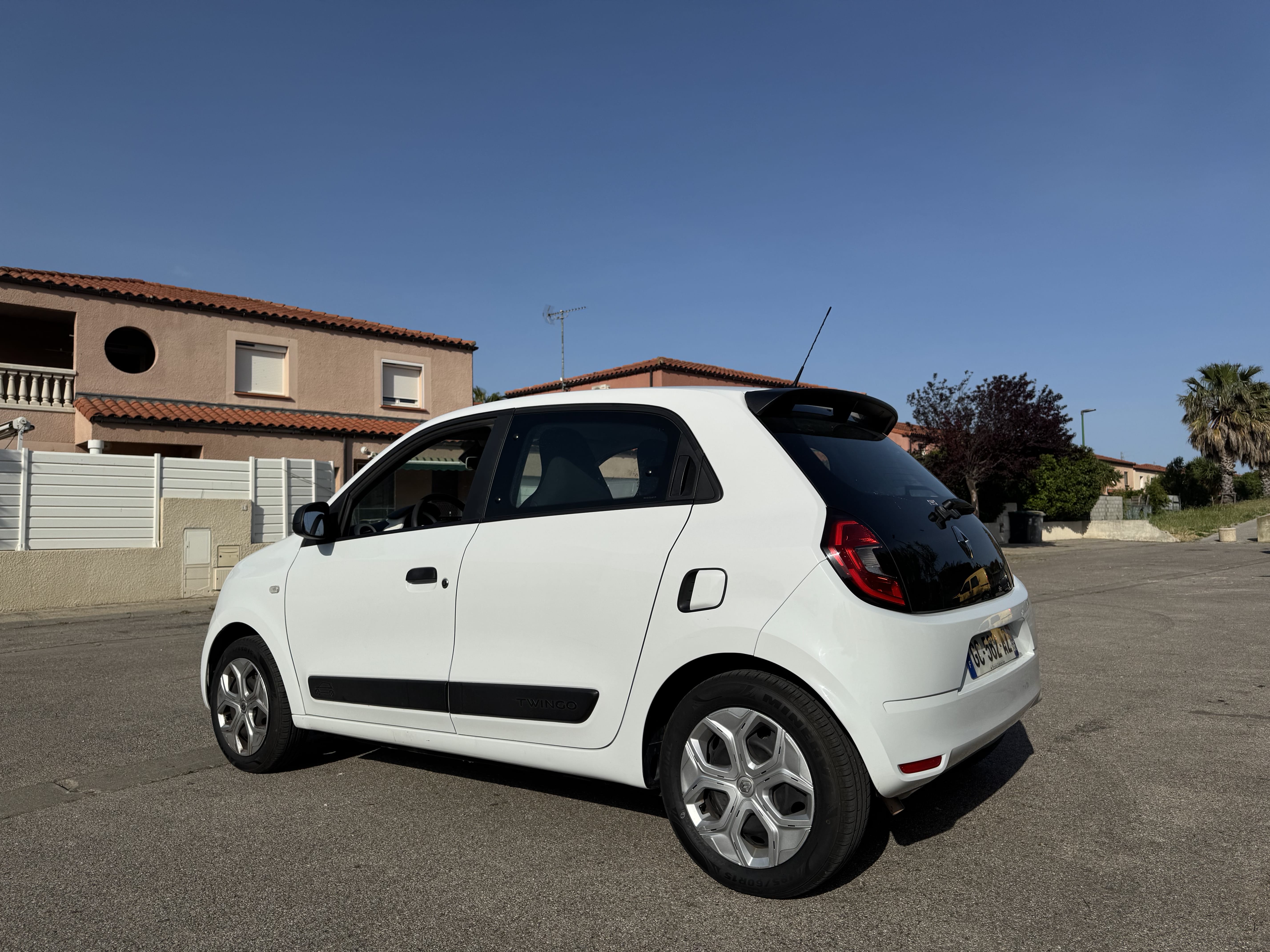 Renault Twingo III avec Siège bébé