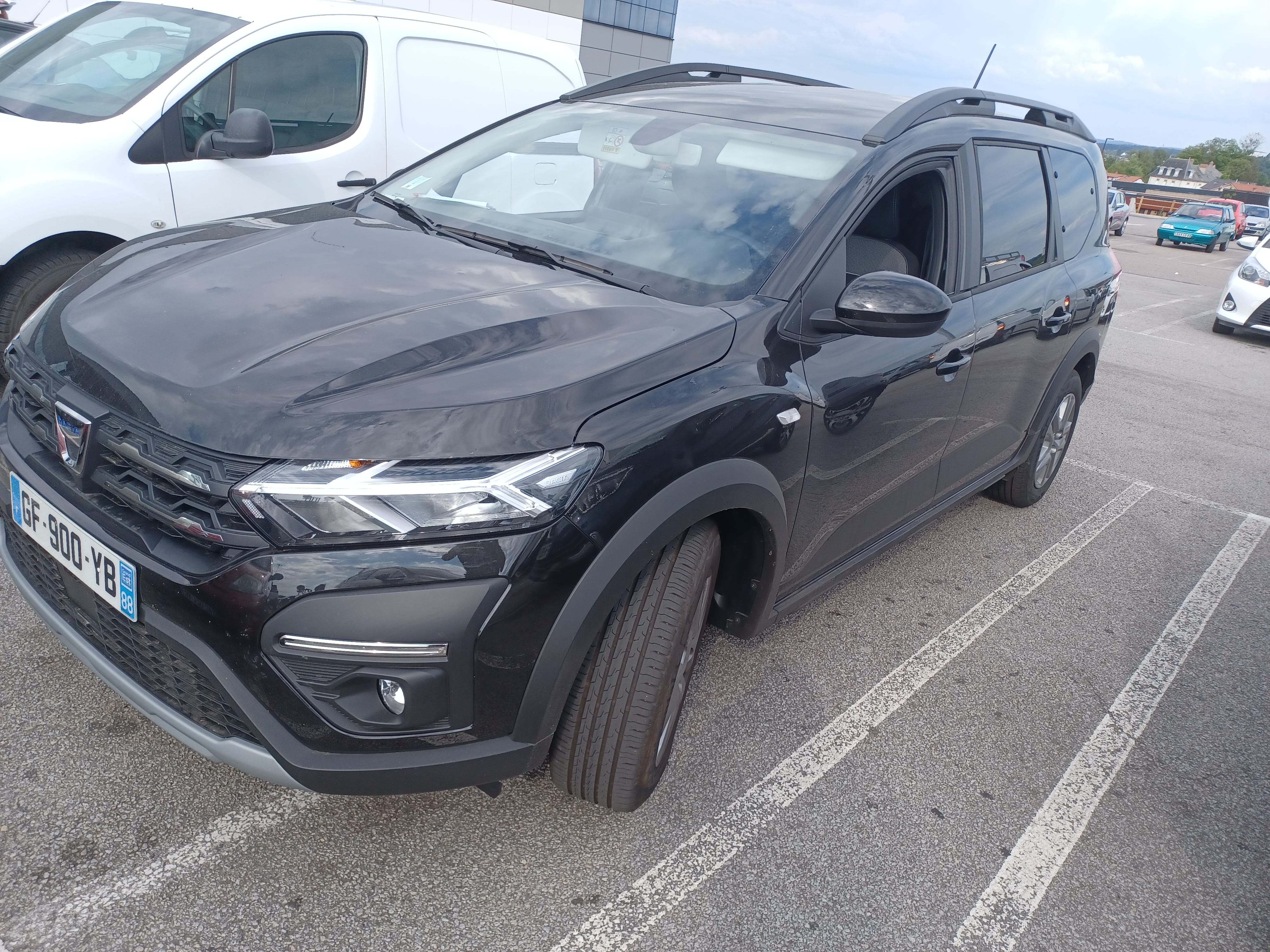 Dacia Jogger, 2022, Essence 95, 7 places