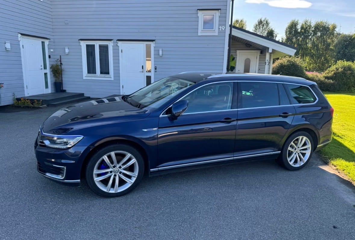 Volkswagen Passat GTE Hybrid med Aircondition