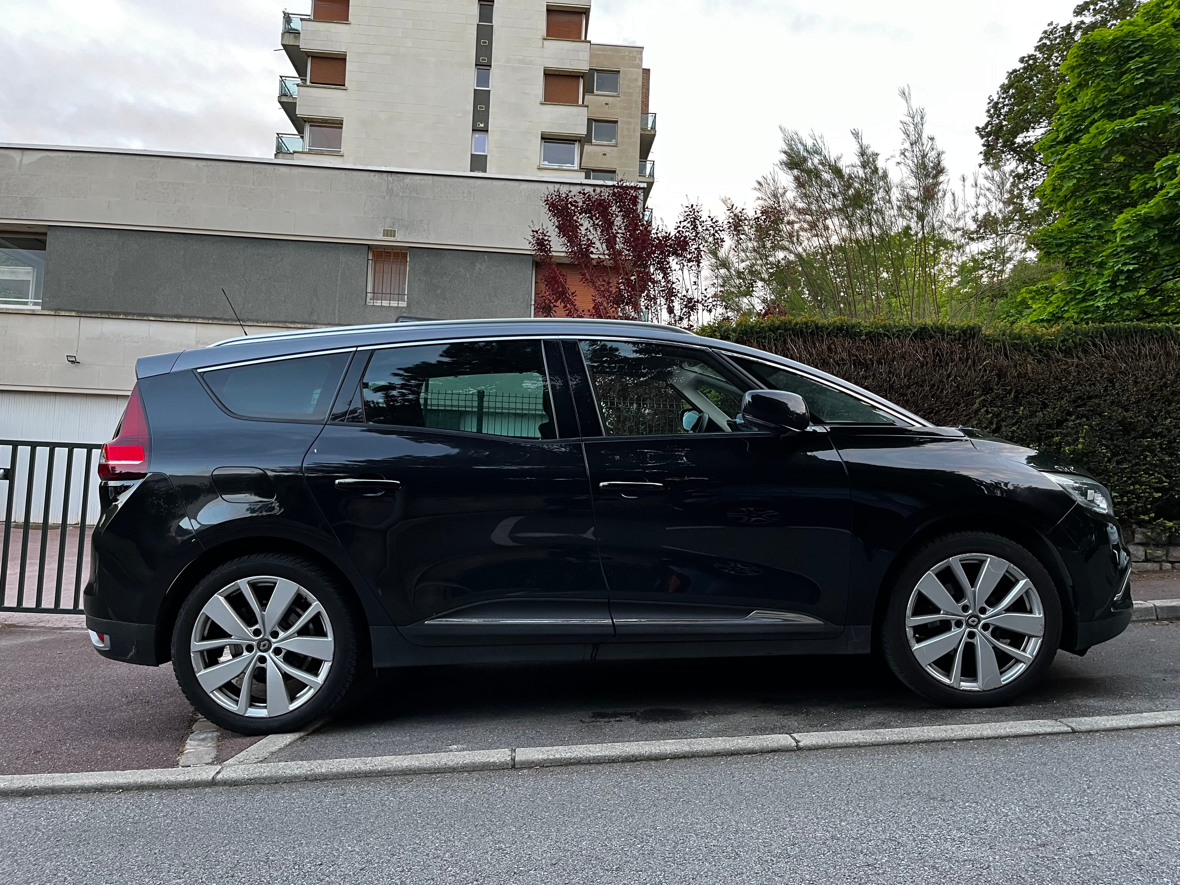 Renault Grand Scenic 1.3 TCE 140 Limited avec Climatisation