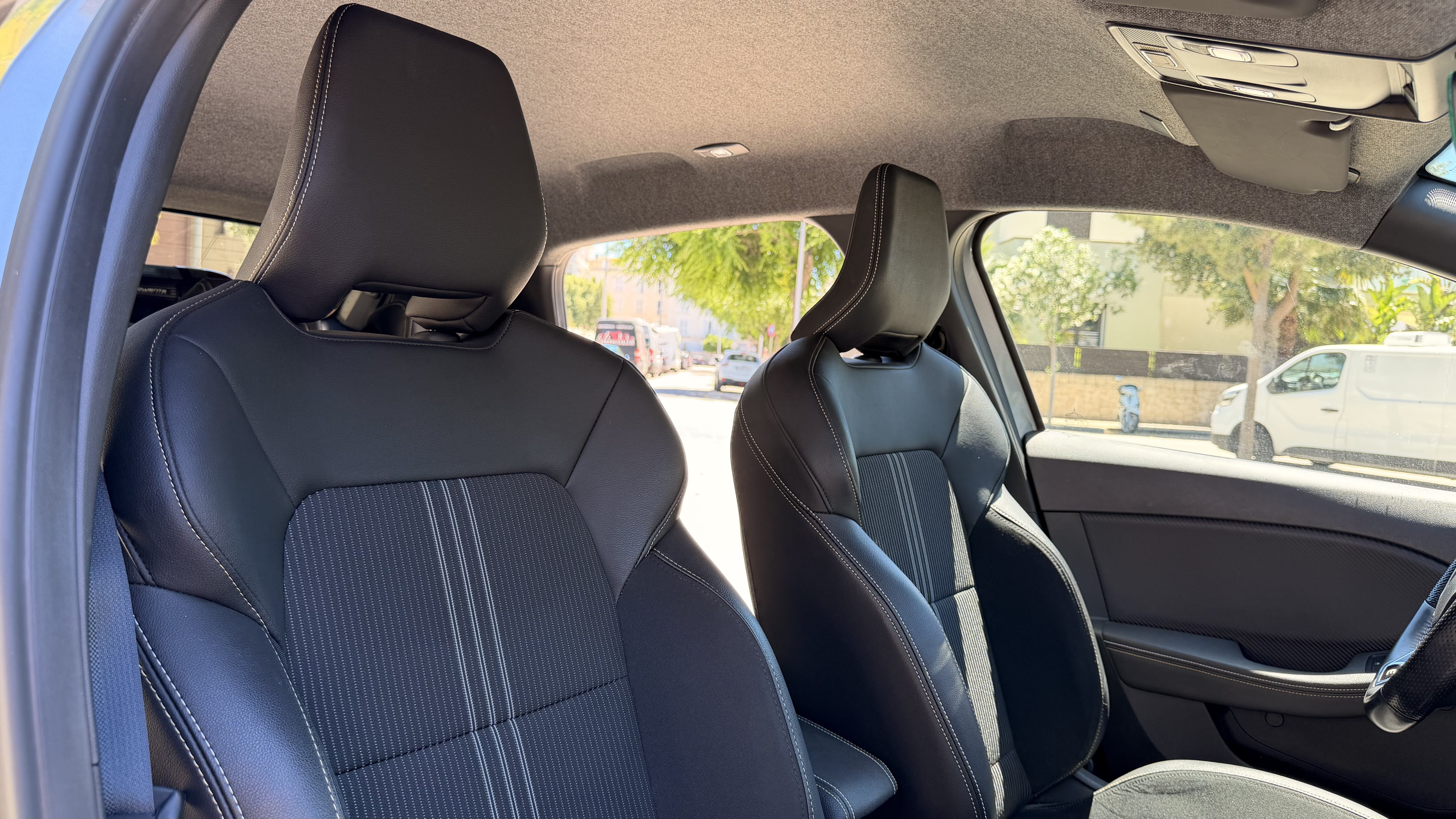Renault Clio E-tech med Bluetooth audio