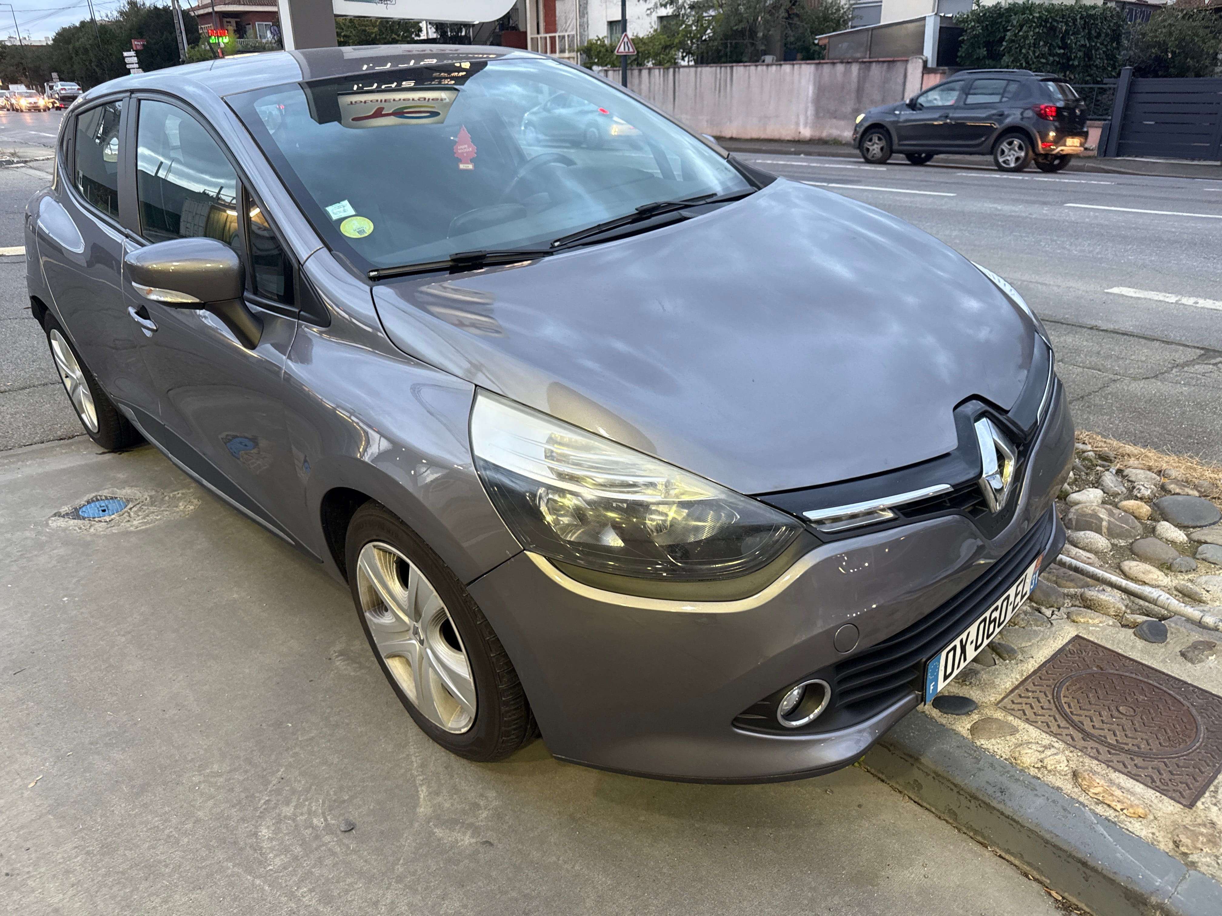 Renault Clio DX060EL met Airco