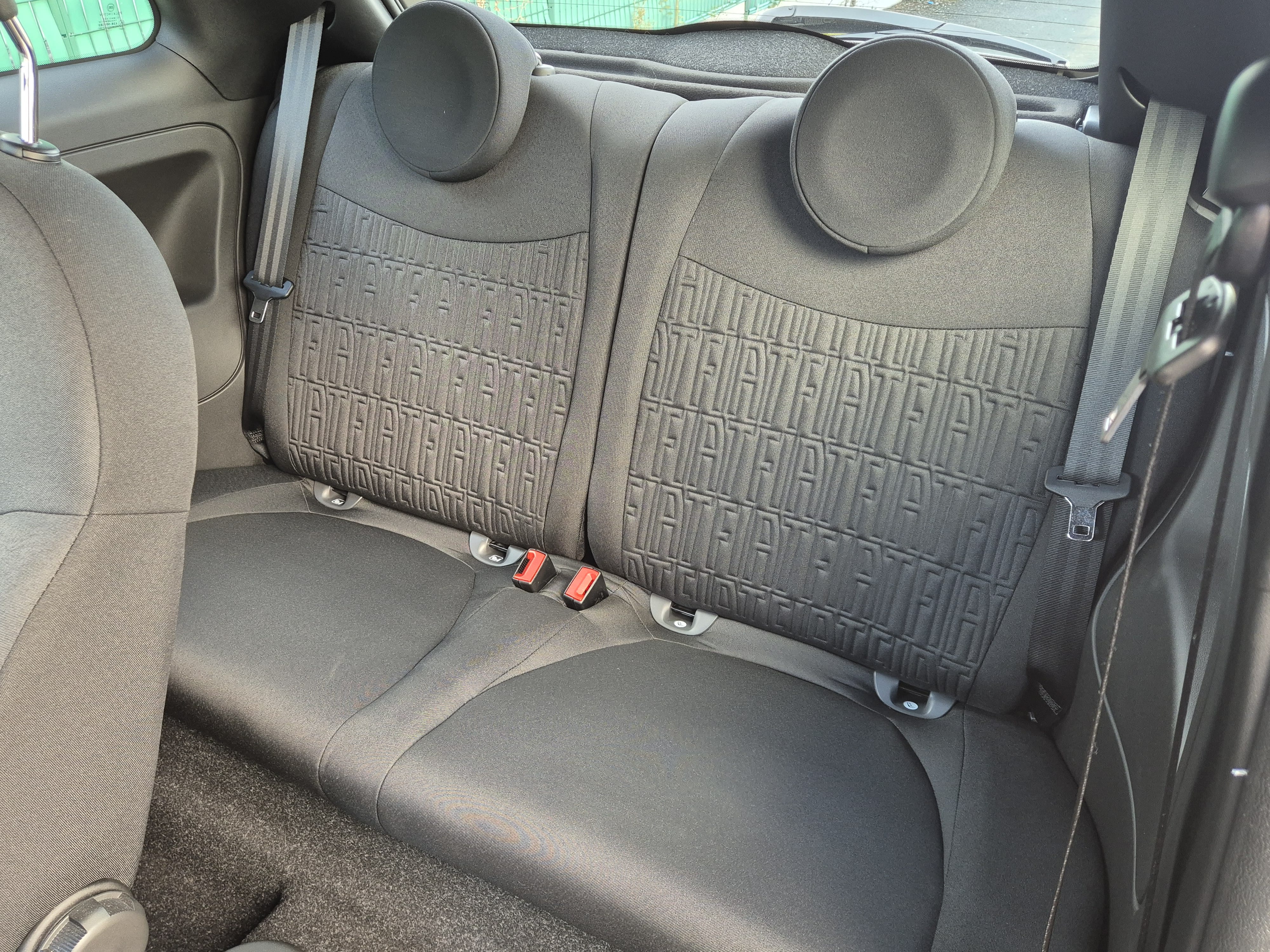 Fiat 500 1.0 70ch hybride avec GPS