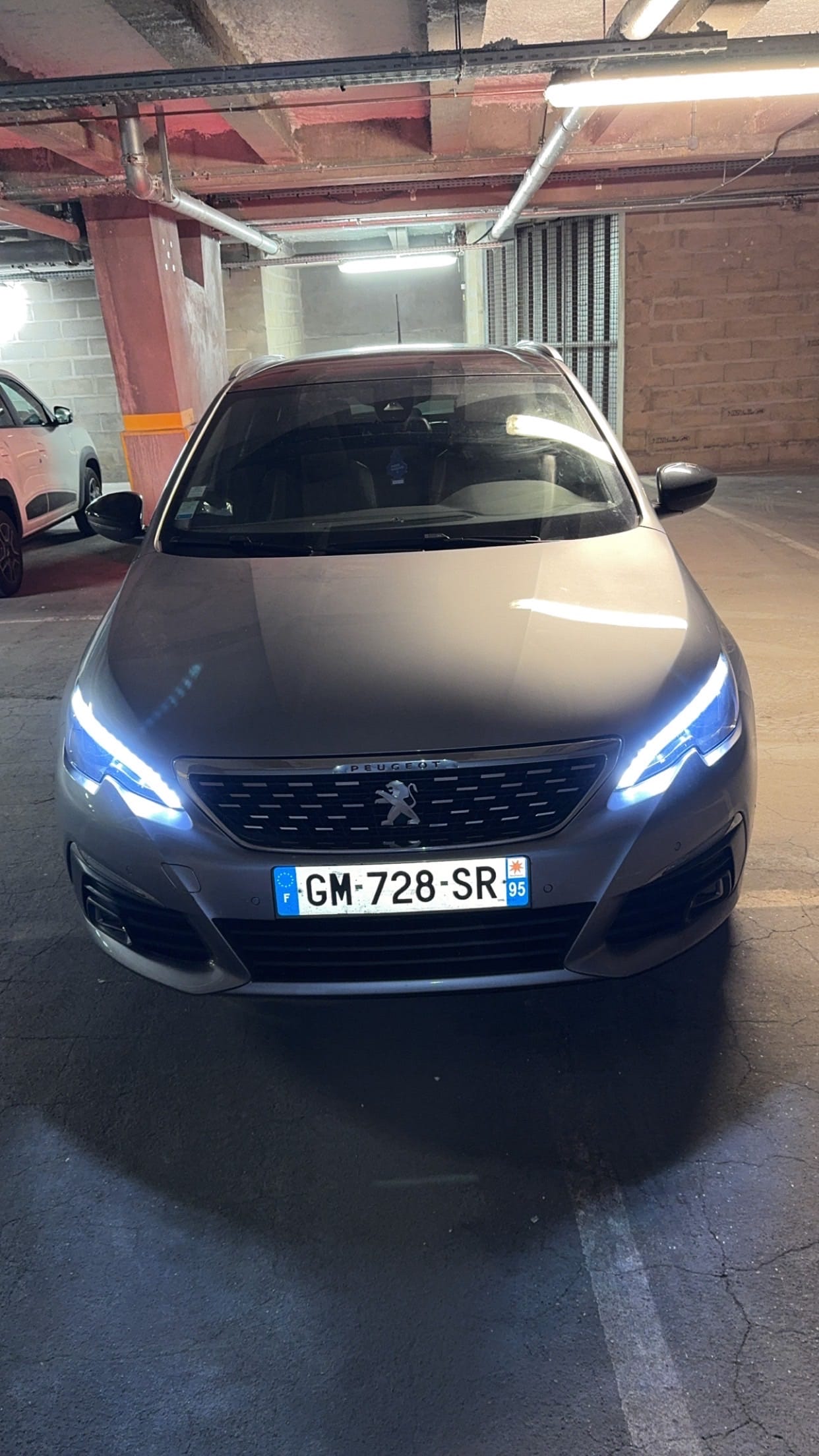 Peugeot 308 SW, 2019, Essence 95, automatique