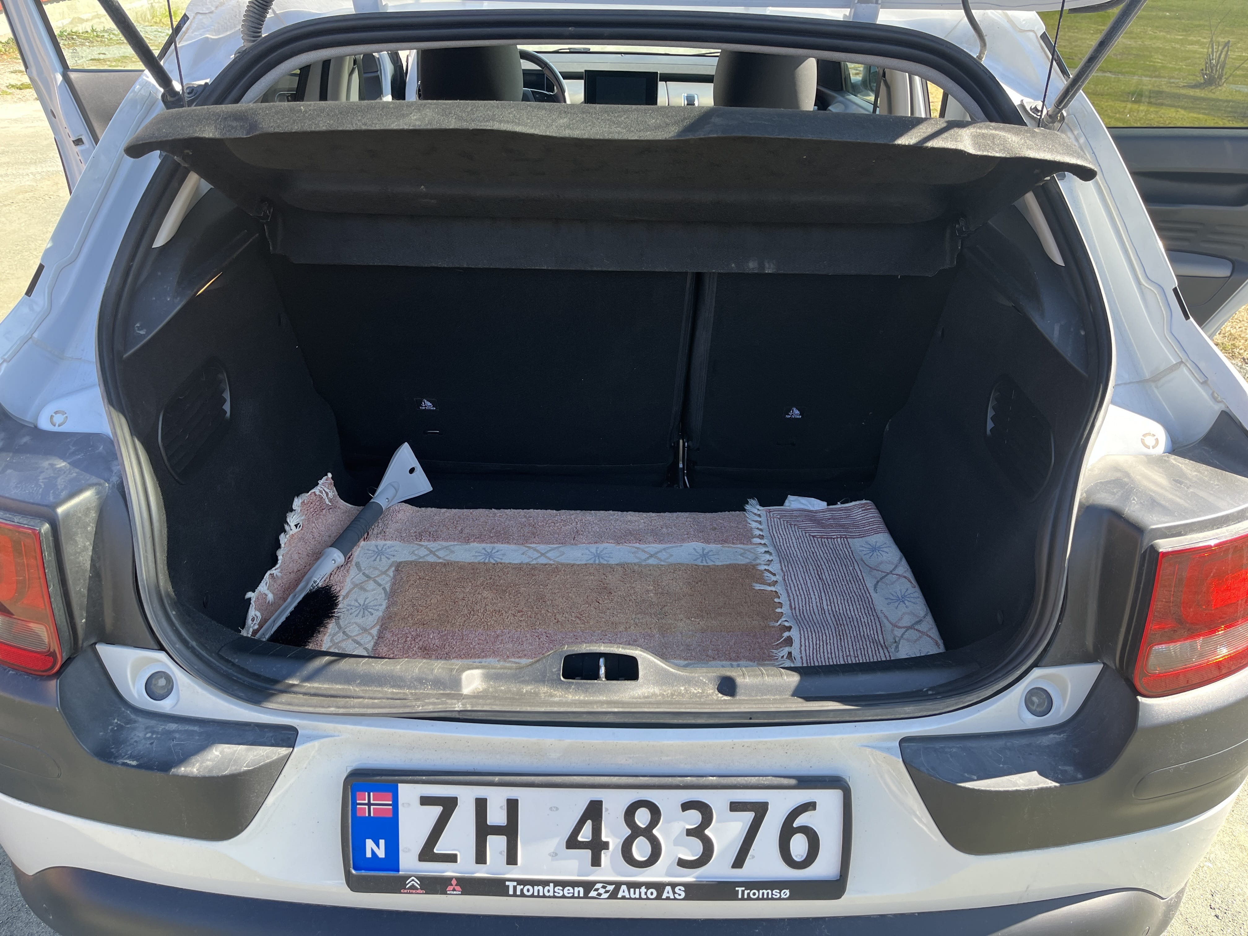 Citroen C4 Cactus (Perfect for Winter & Northern Lights search) met Sneeuwbanden