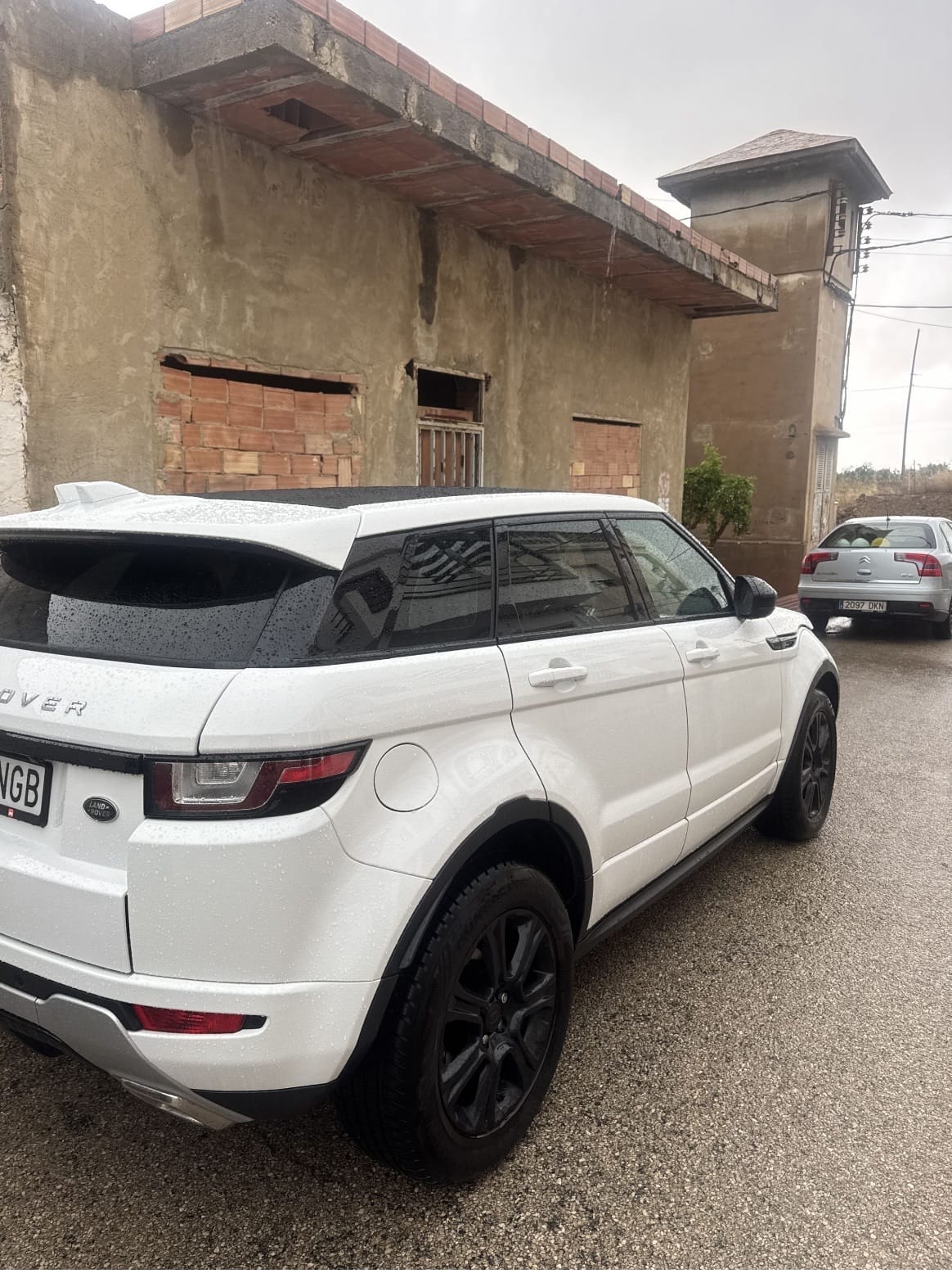 Land-Rover Range Rover Evoque with GPS