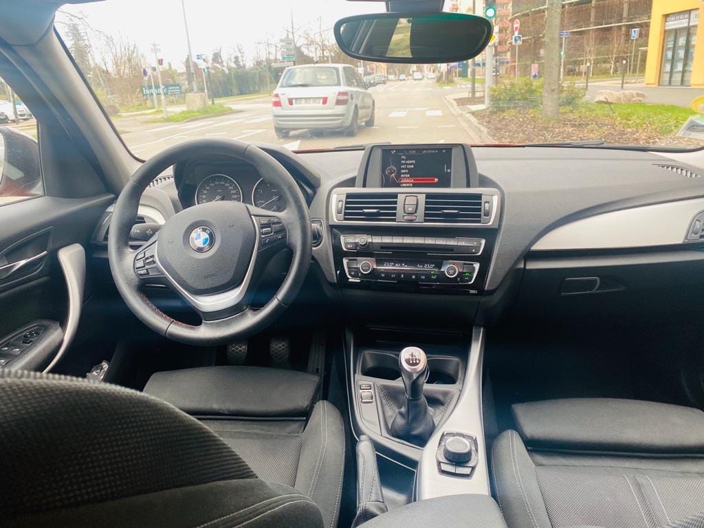 BMW Série 1 avec Siège bébé