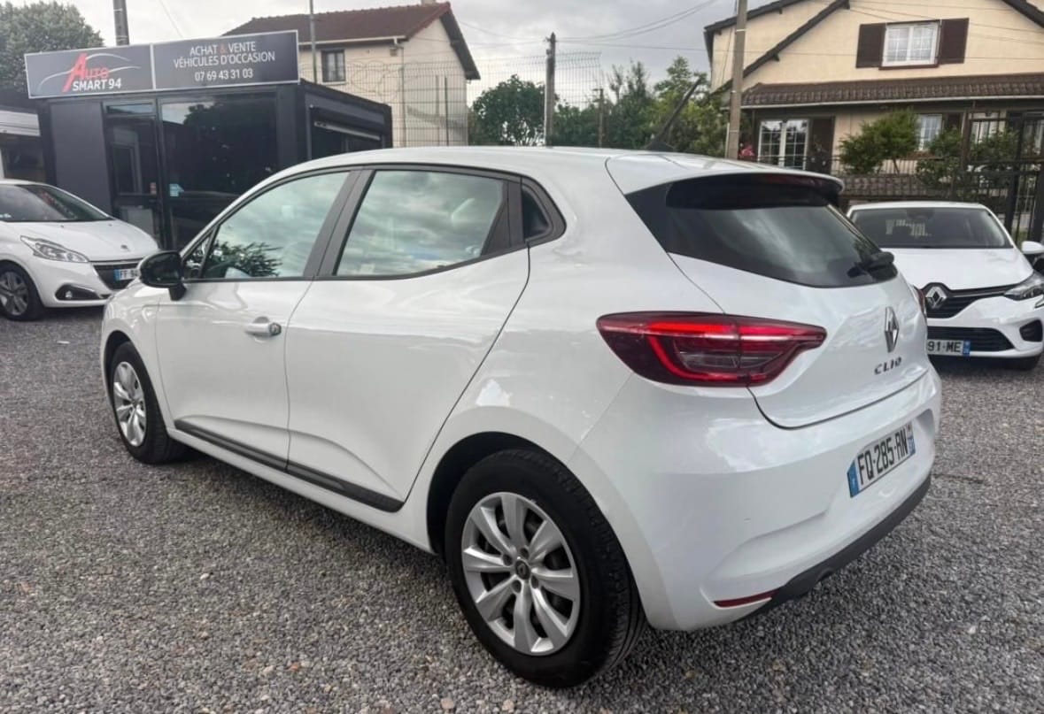 Renault Clio avec GPS