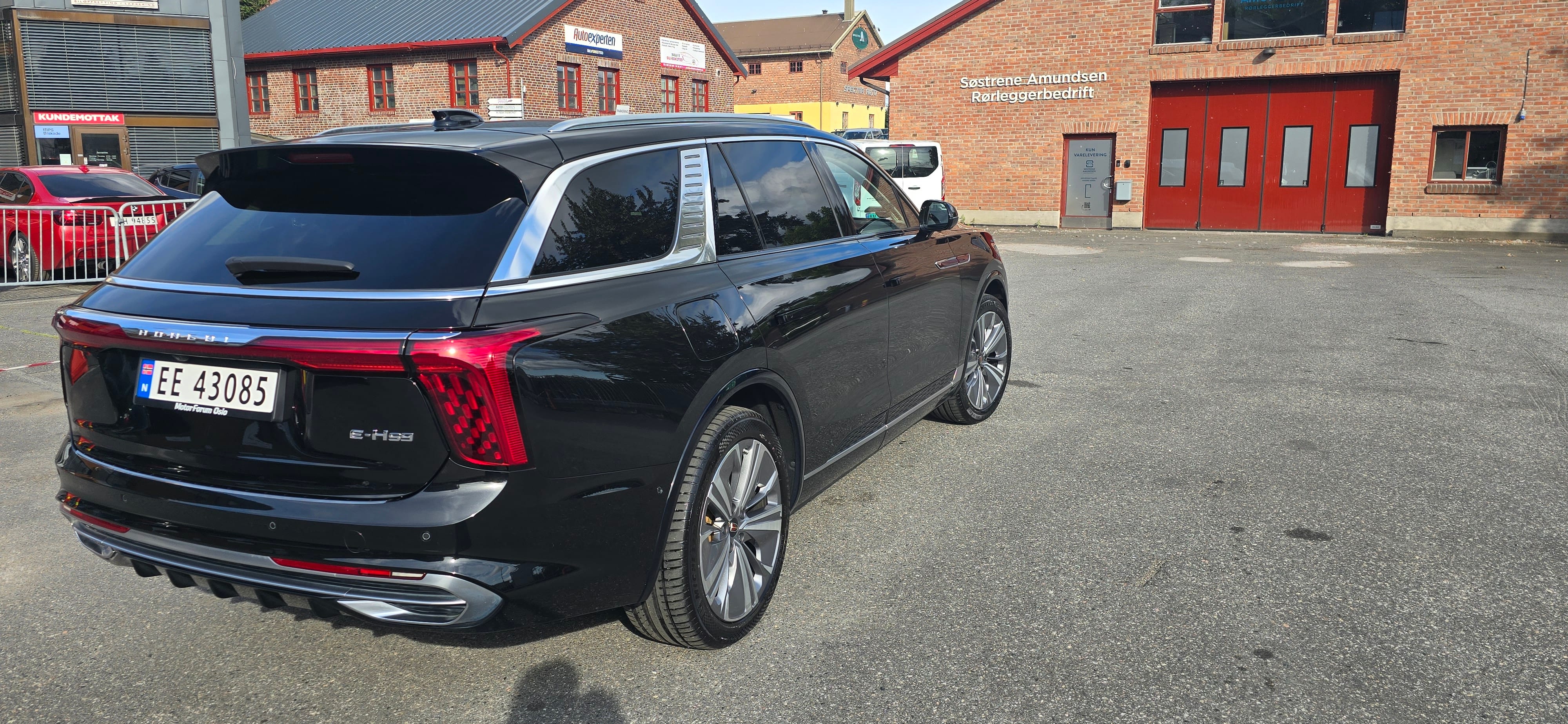 Hongqi E-HS9 mit Navigationsgerät