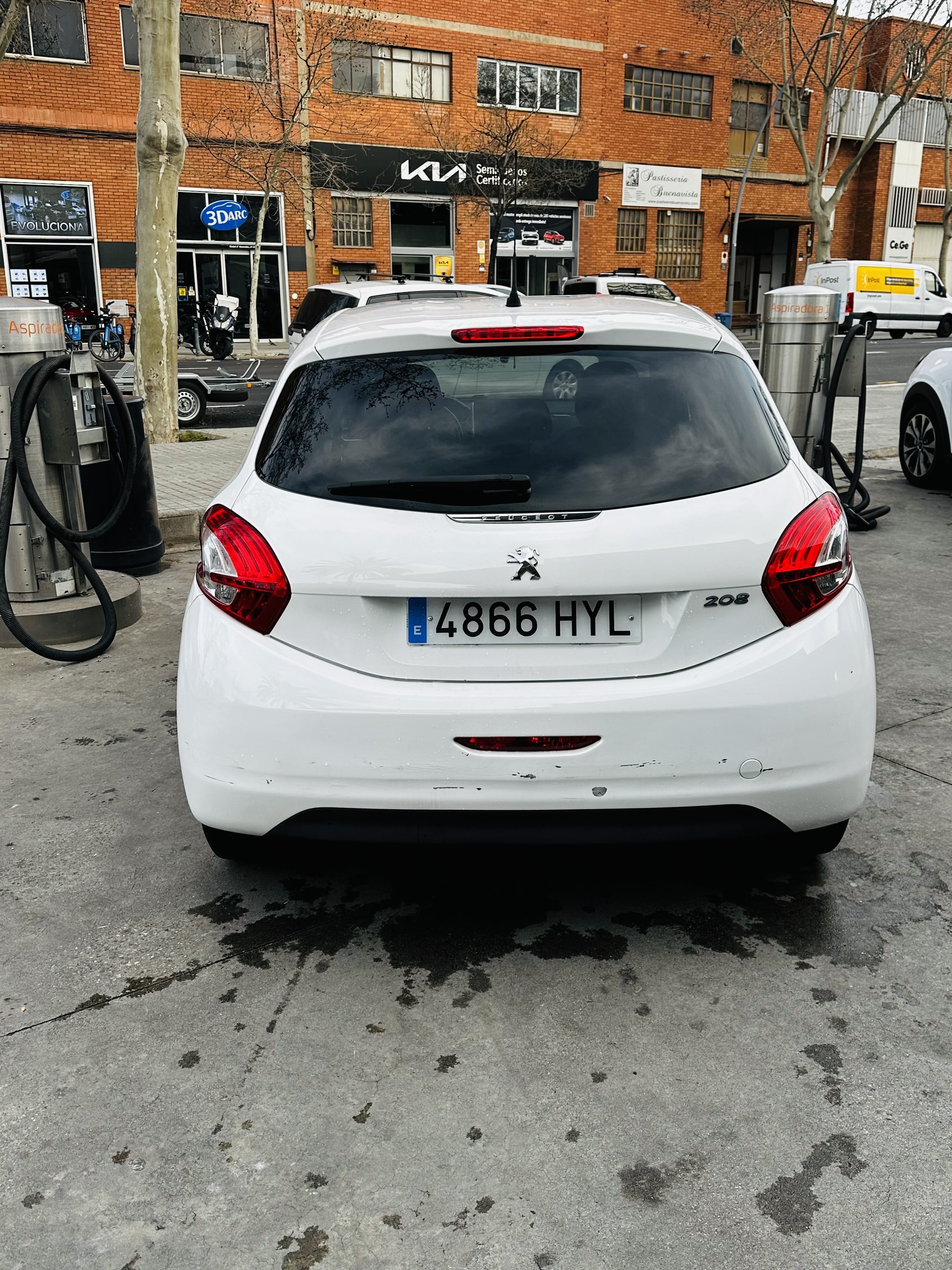 Peugeot 208 con Entrada de Audio/iPod