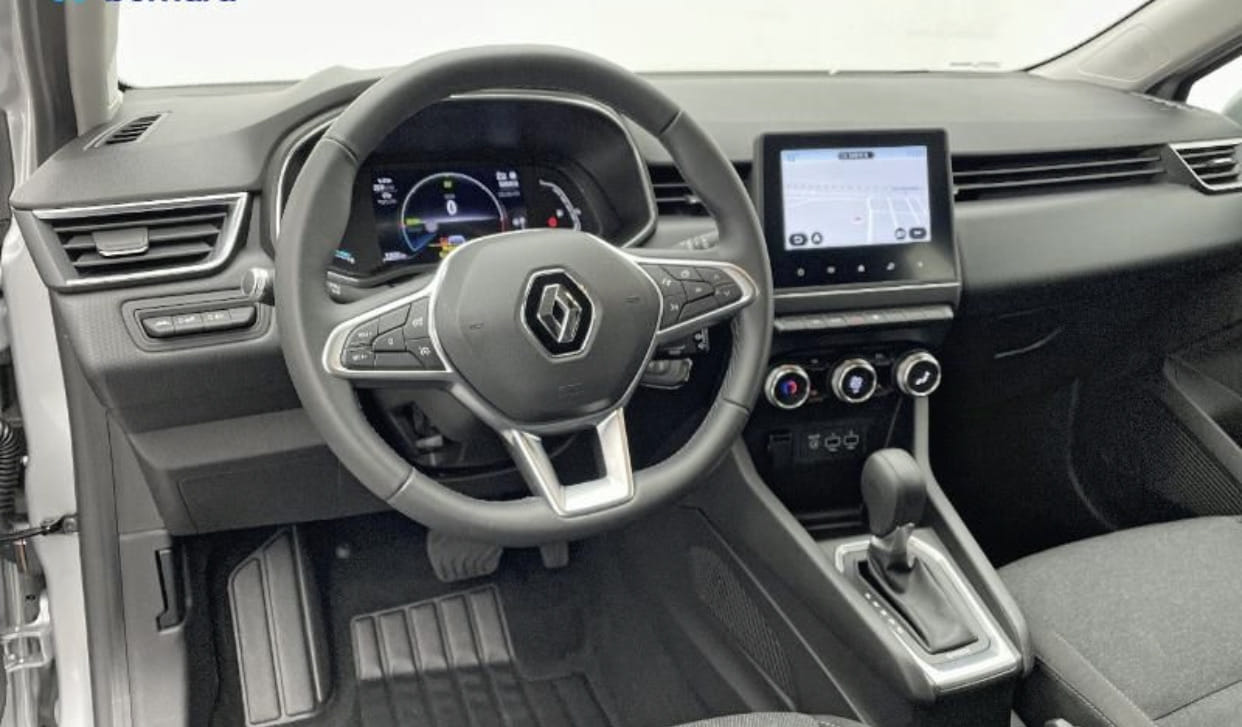 Renault Clio E-tech Hybride avec Siège bébé