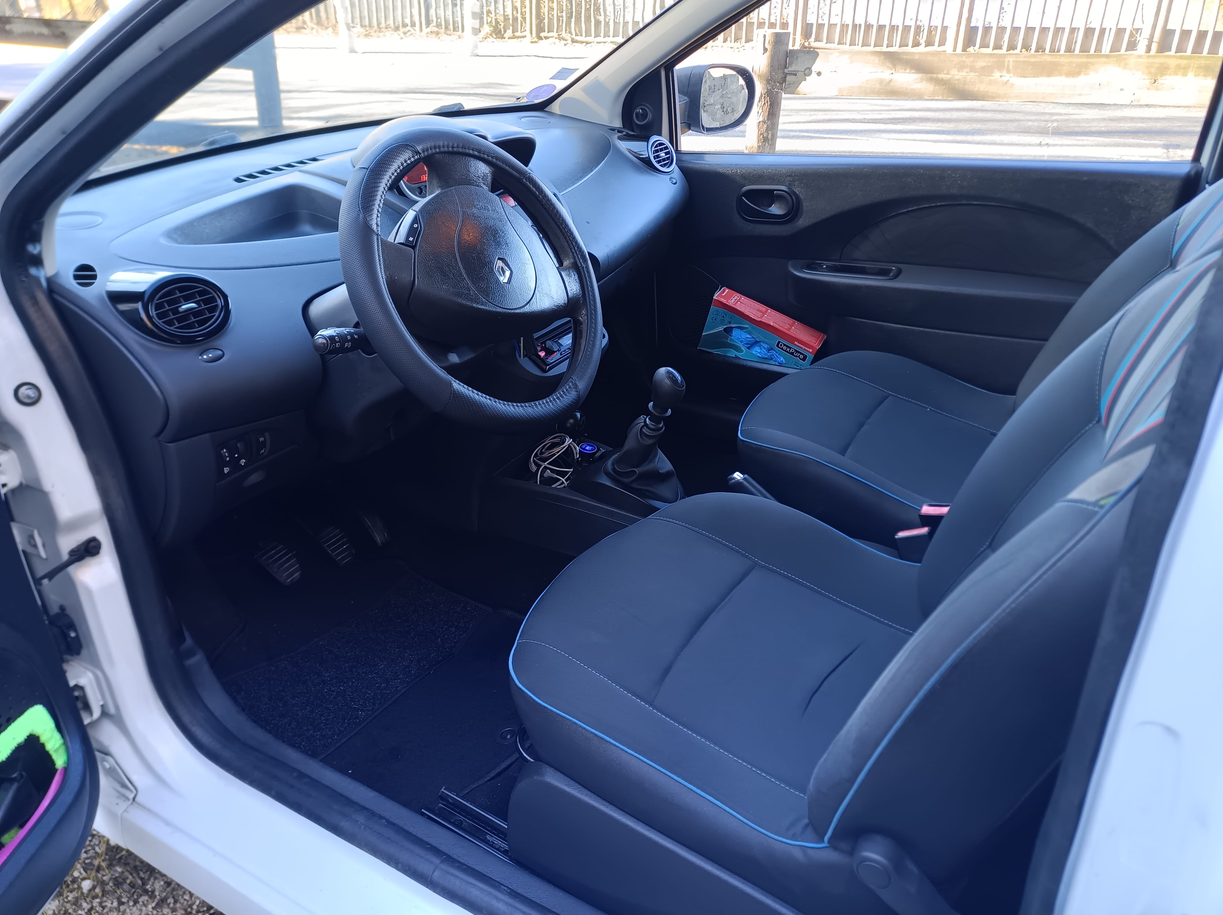 Renault Twingo II avec GPS
