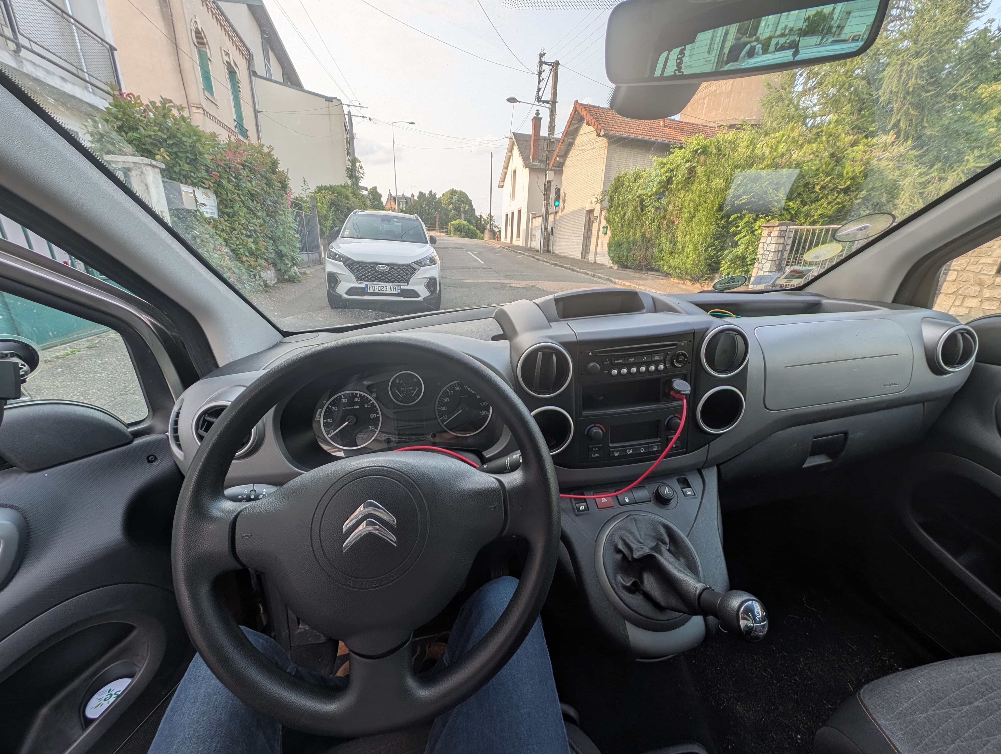 Citroen Berlingo avec Siège bébé