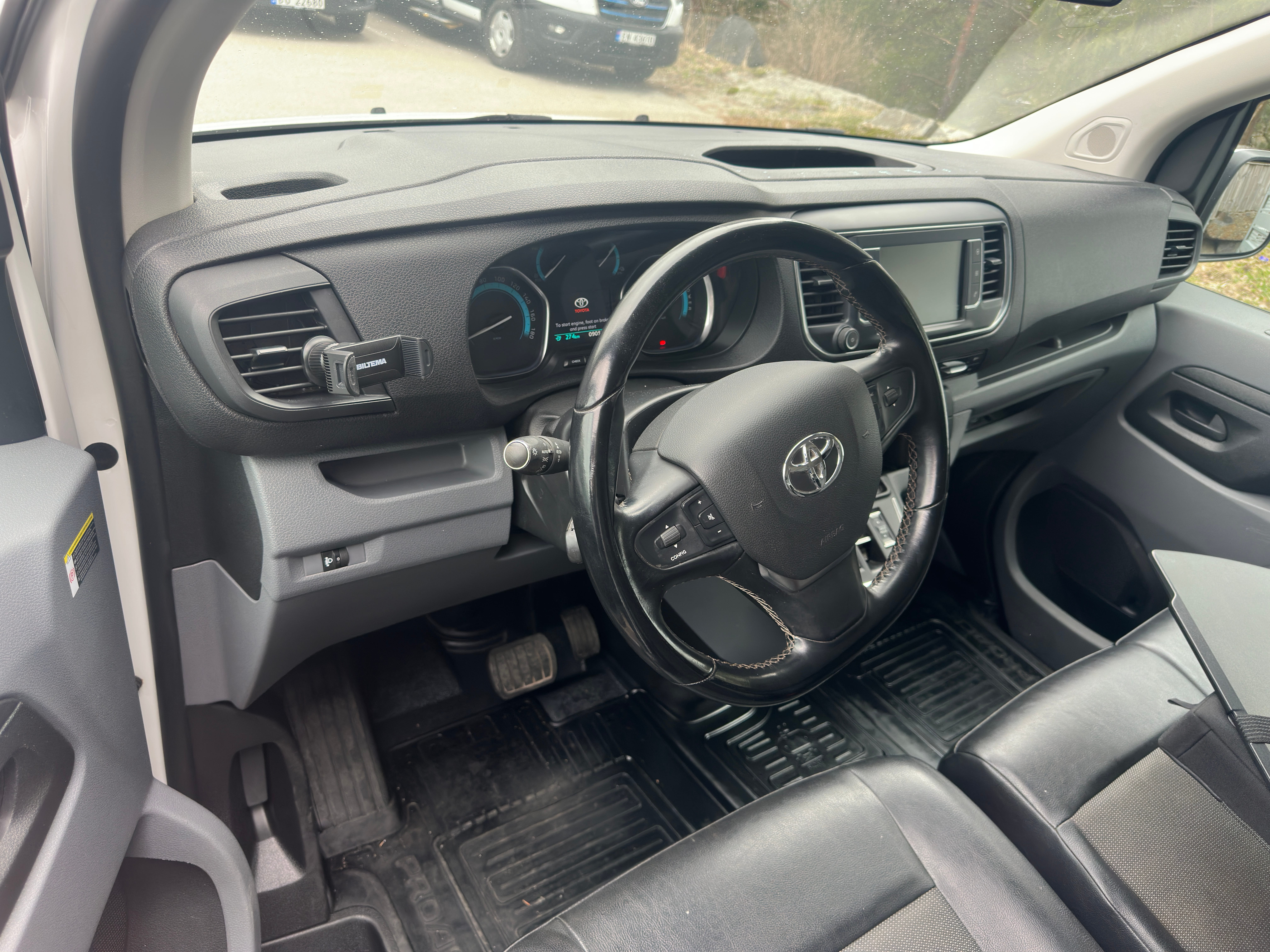 Toyota Proace Varebil L2(lang type) 6,1 m3 lasterom med Aircondition