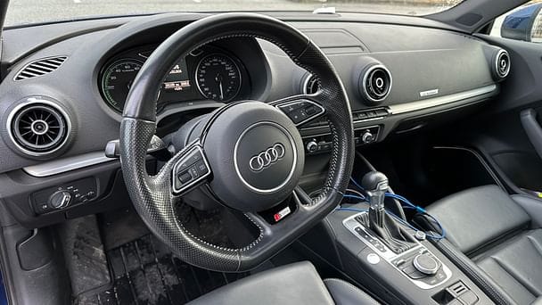 Audi A3 e-tron med Bluetooth audio