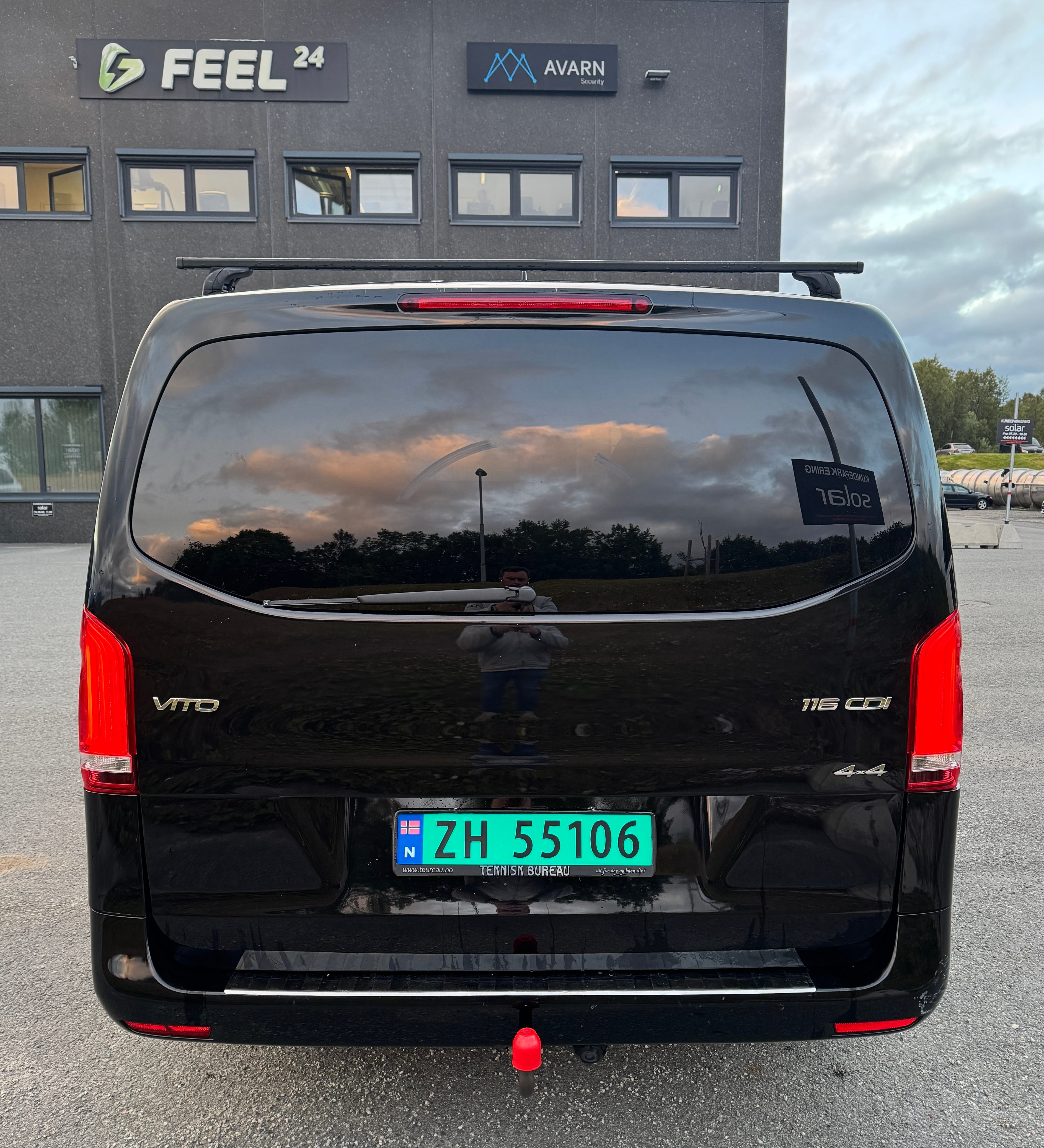 Mercedes-Benz Vito 4MATIC Varebil med GPS