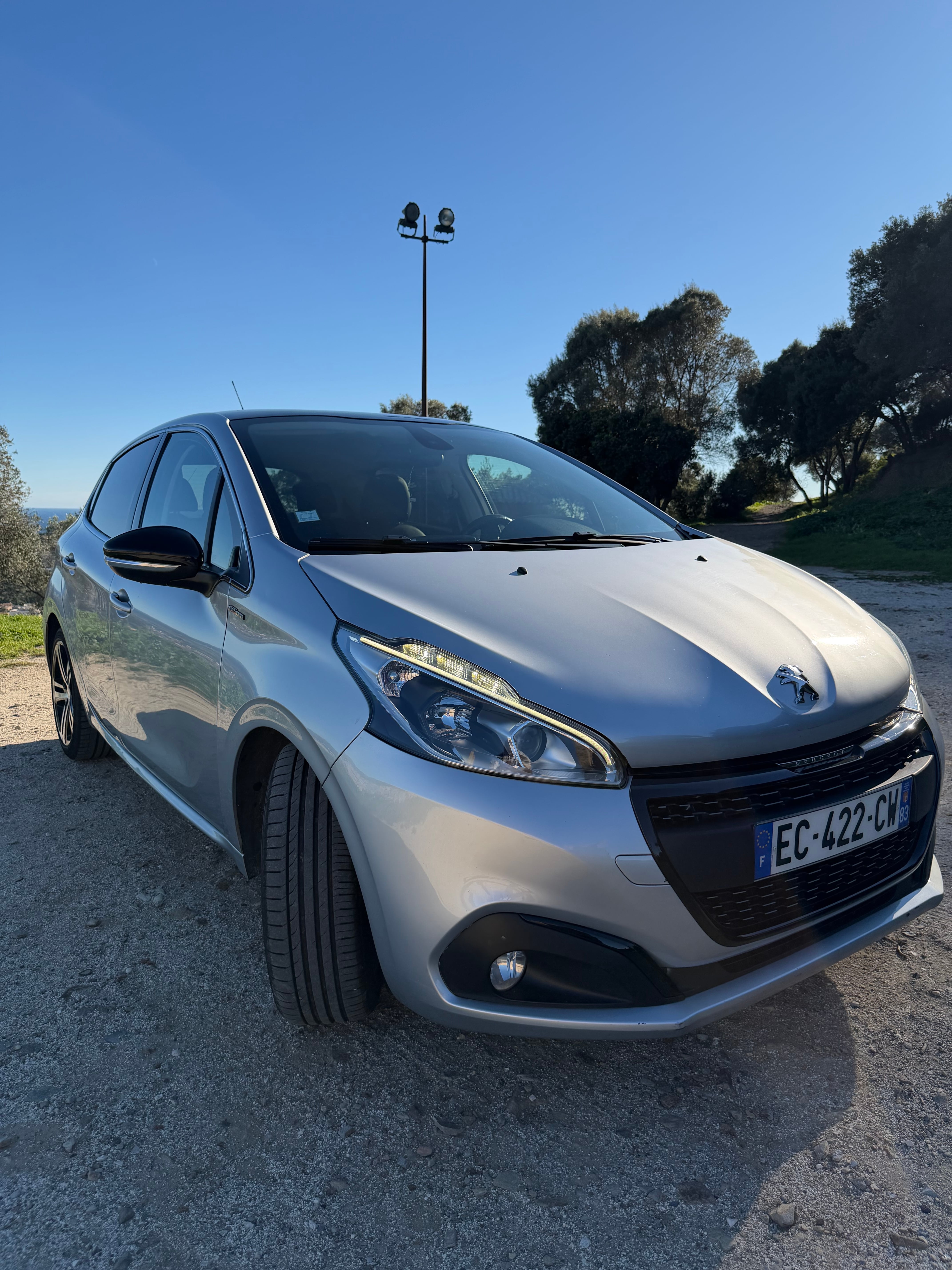 Peugeot 208 avec Entrée audio / iPod