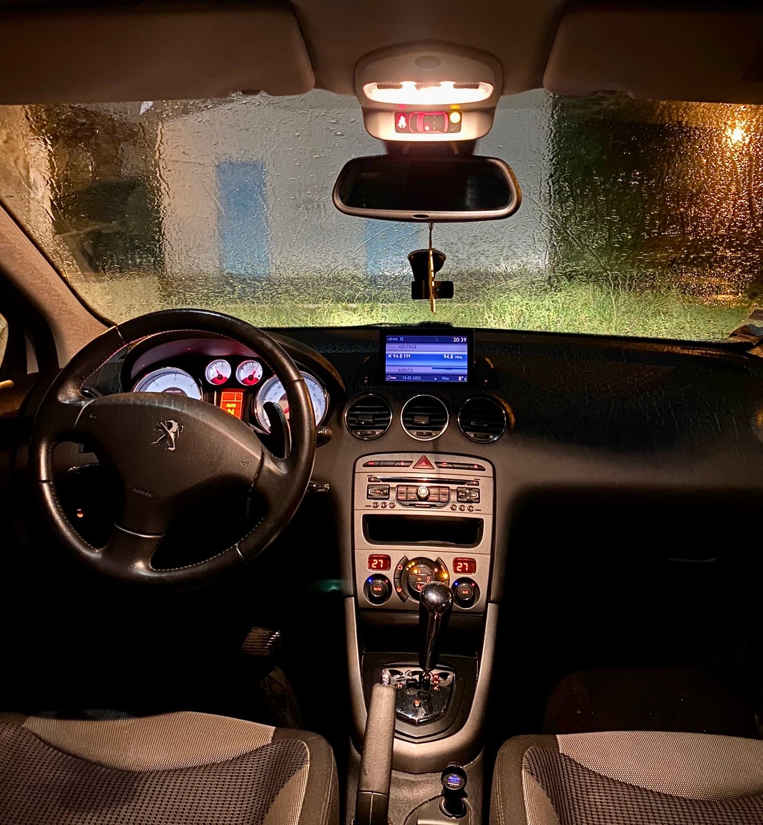 Peugeot 308 Boîte auto avec Siège bébé