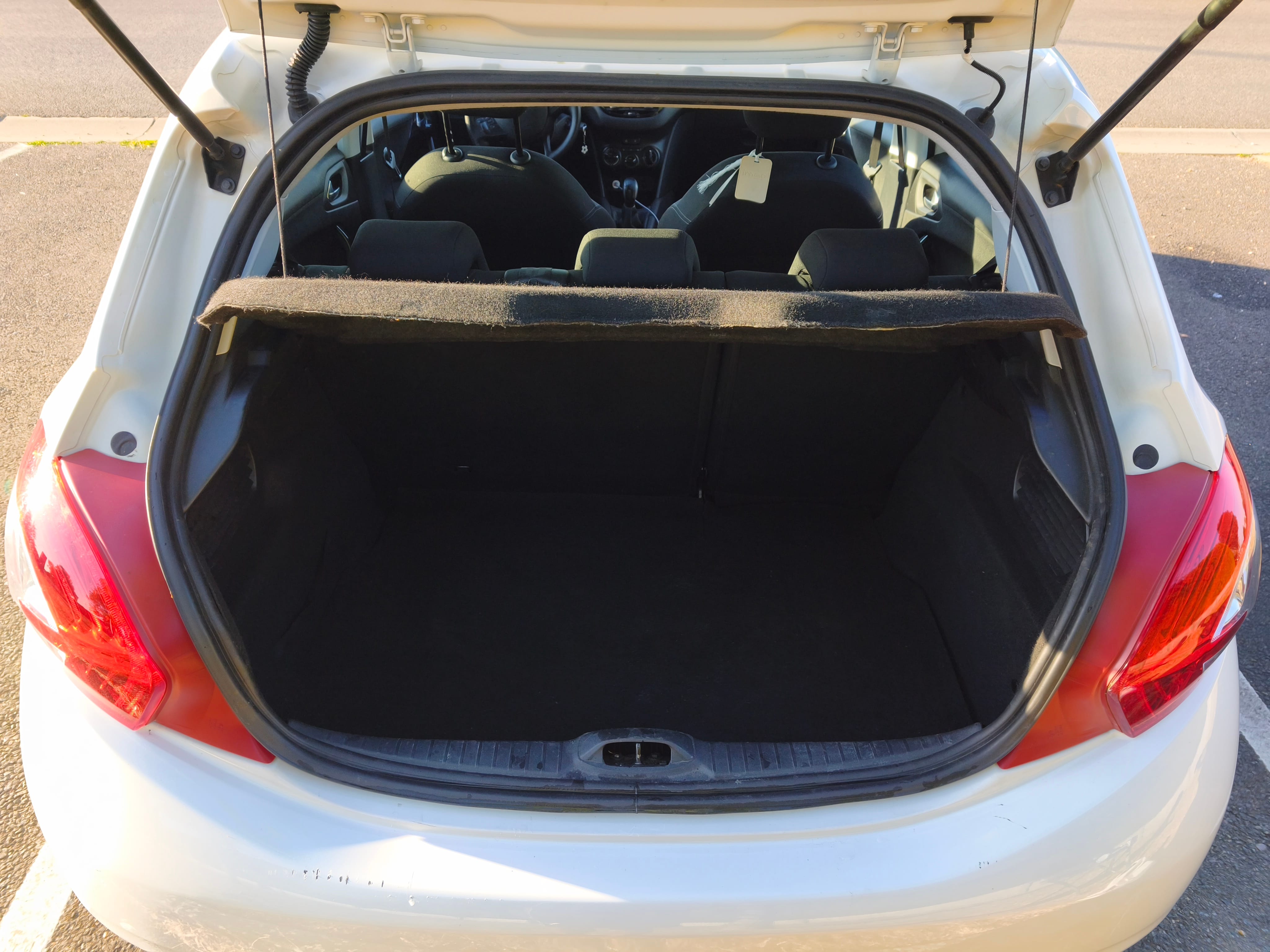 Peugeot 208 avec Régulateur de vitesse