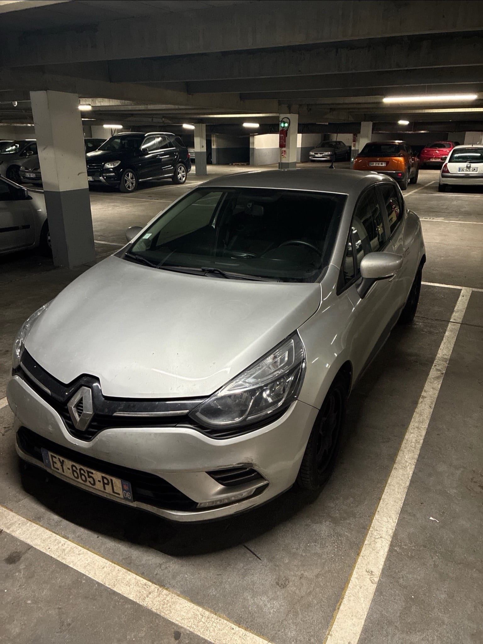 Renault Clio EY665PL avec Climatisation