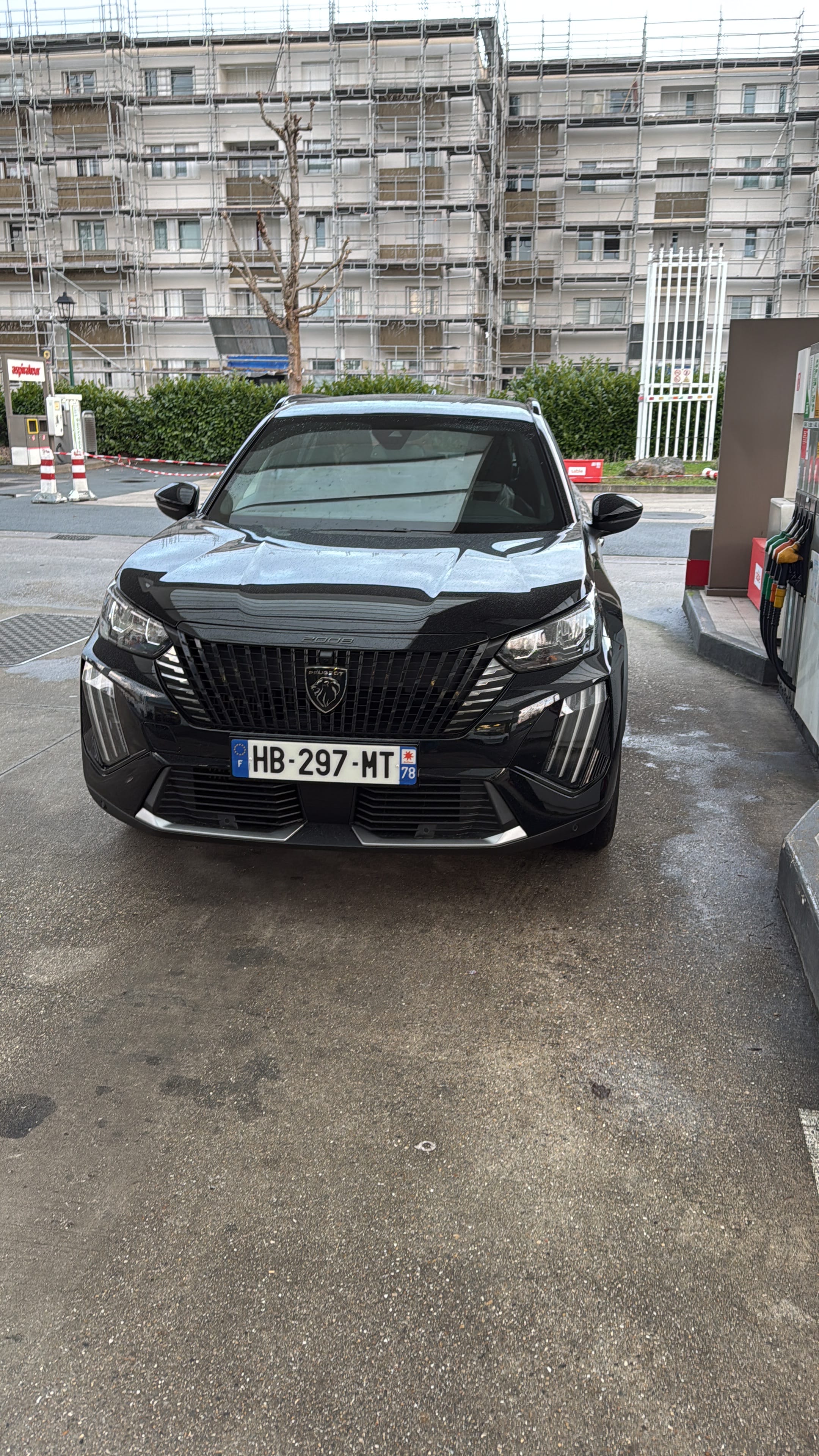 Peugeot 2008, 2025, Essence 95 / Électrique (hybride), automatique