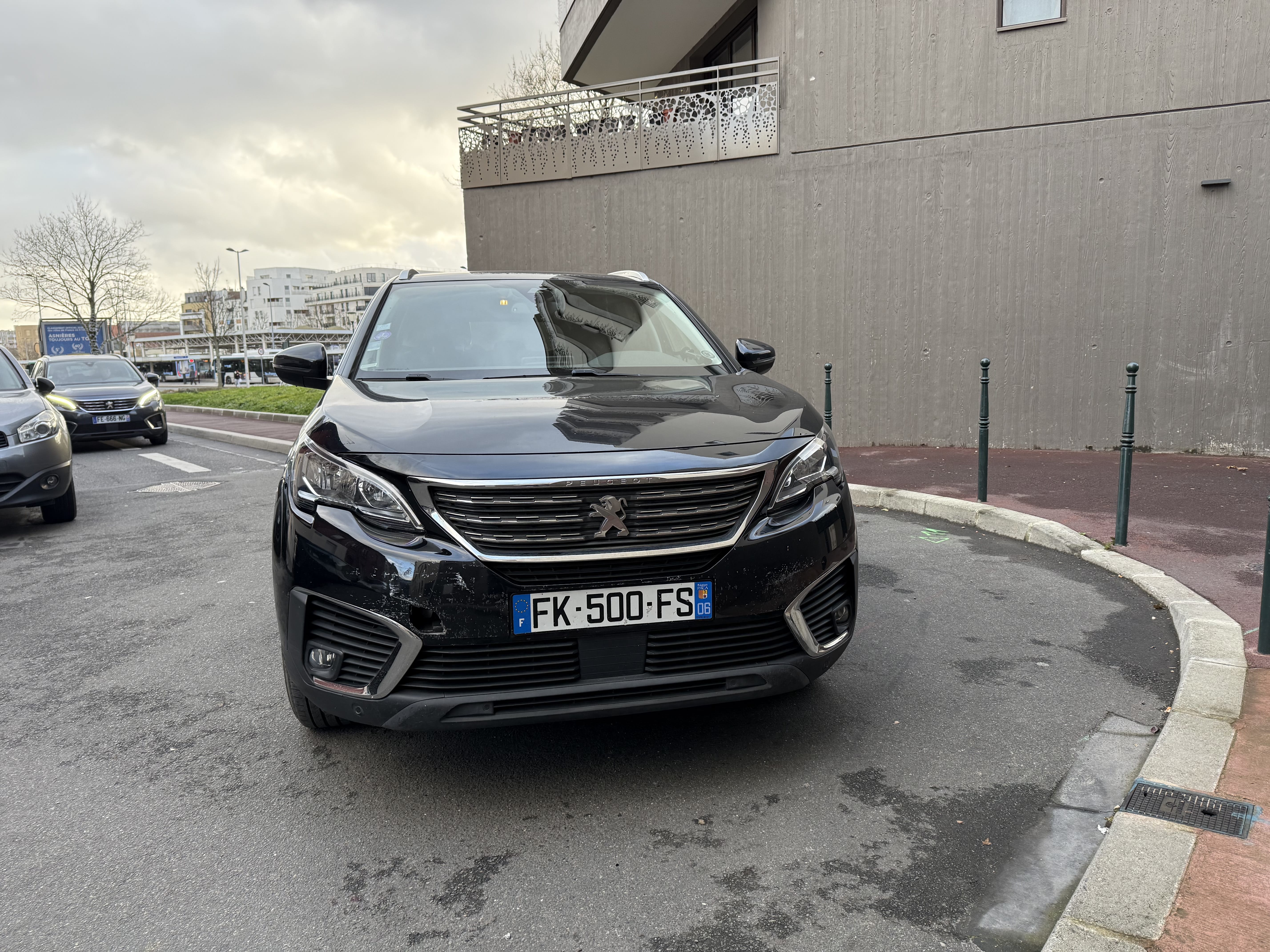 Peugeot 5008 - Boîte auto 7 places avec Régulateur de vitesse