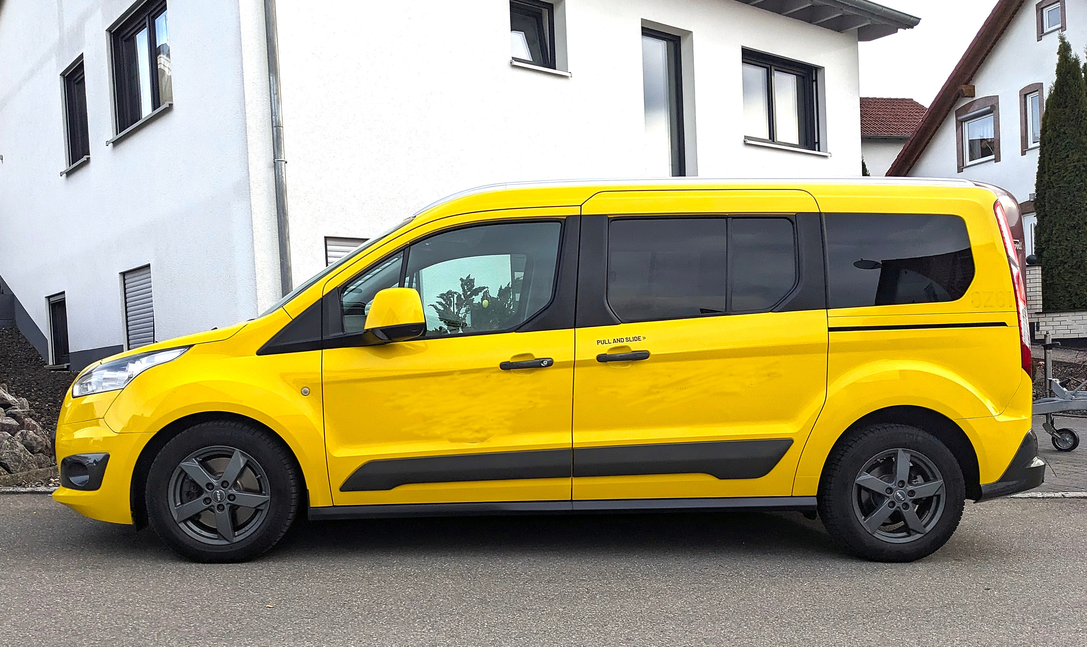 Ford Grand Tourneo Connect Utilitaire mit Klimaanlage