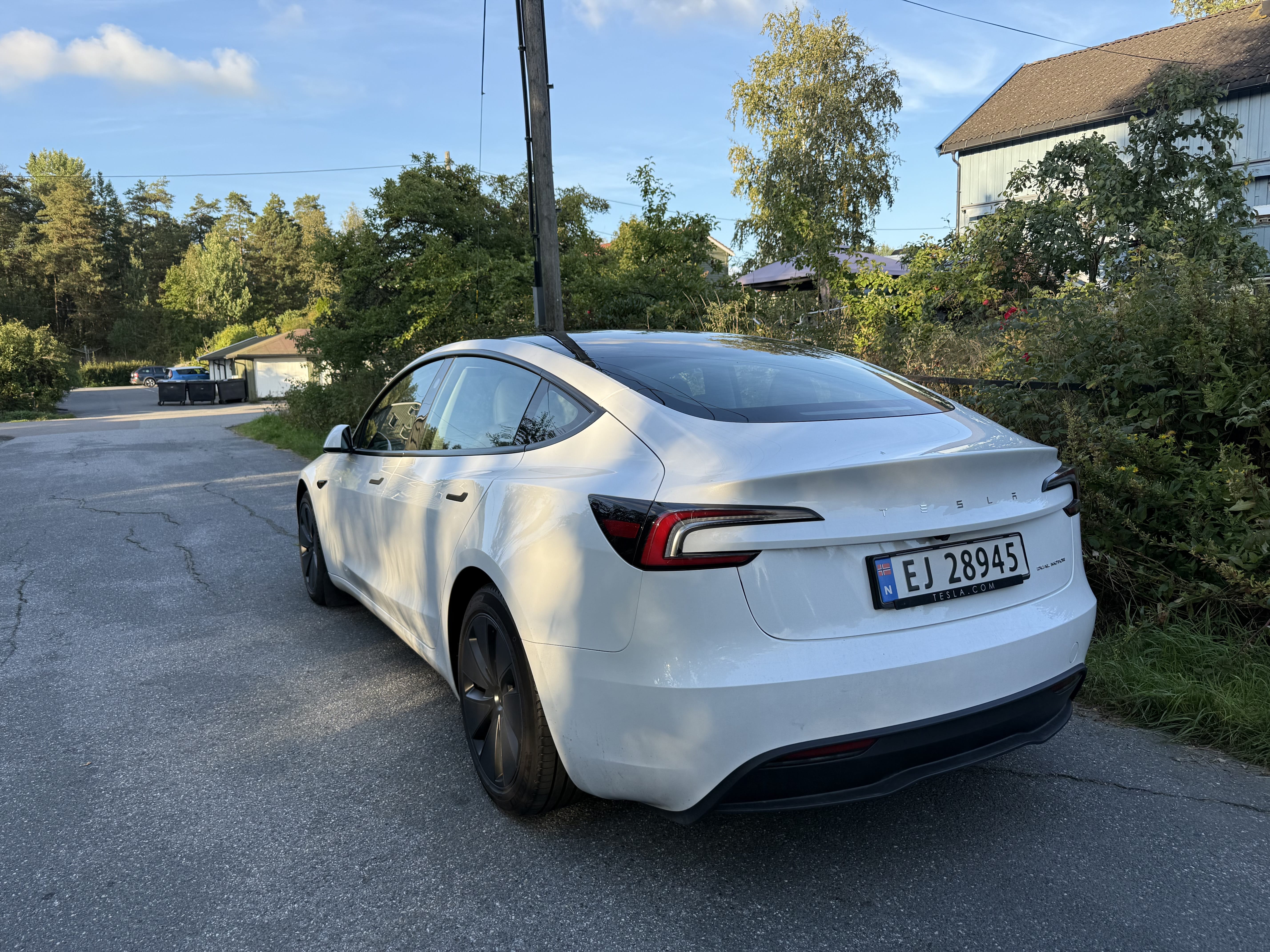 Tesla Model 3 med GPS