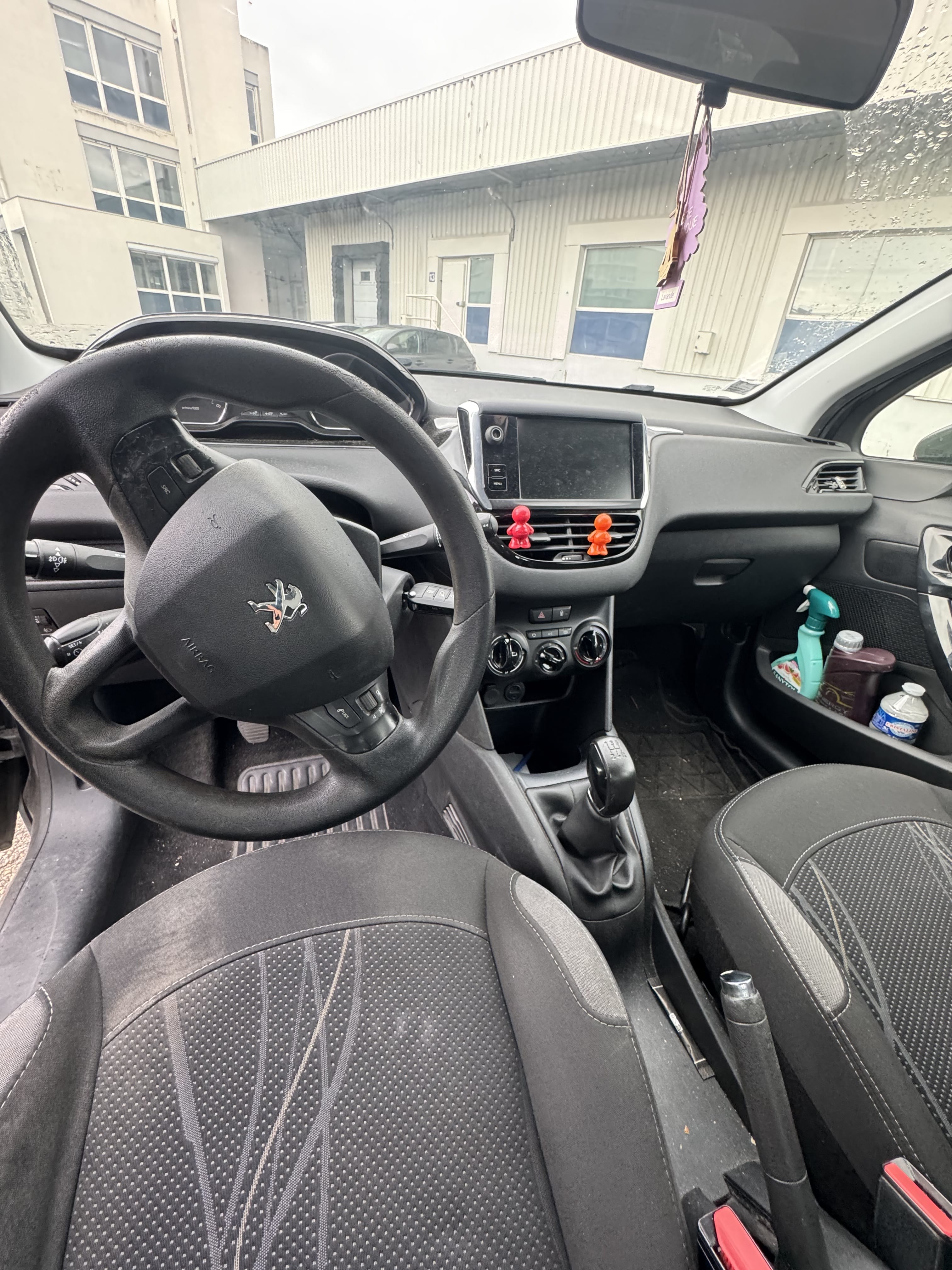 Peugeot 208 avec Régulateur de vitesse