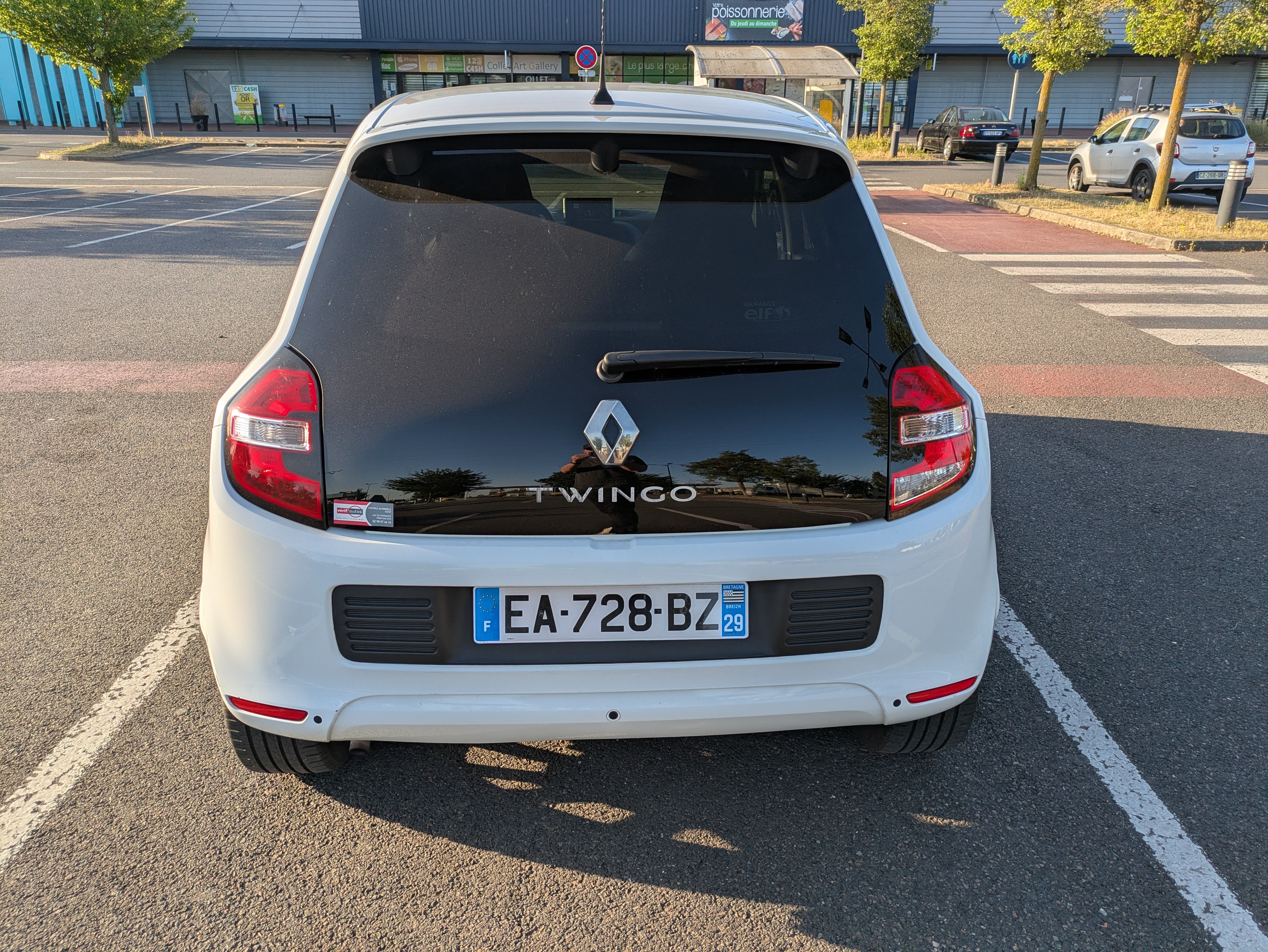 Renault Twingo III 1.0 SCE finition Cosmic avec Entrée audio / iPod