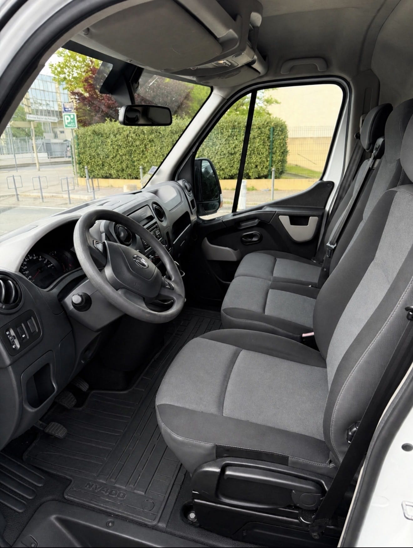 Nissan NV400 avec Régulateur de vitesse