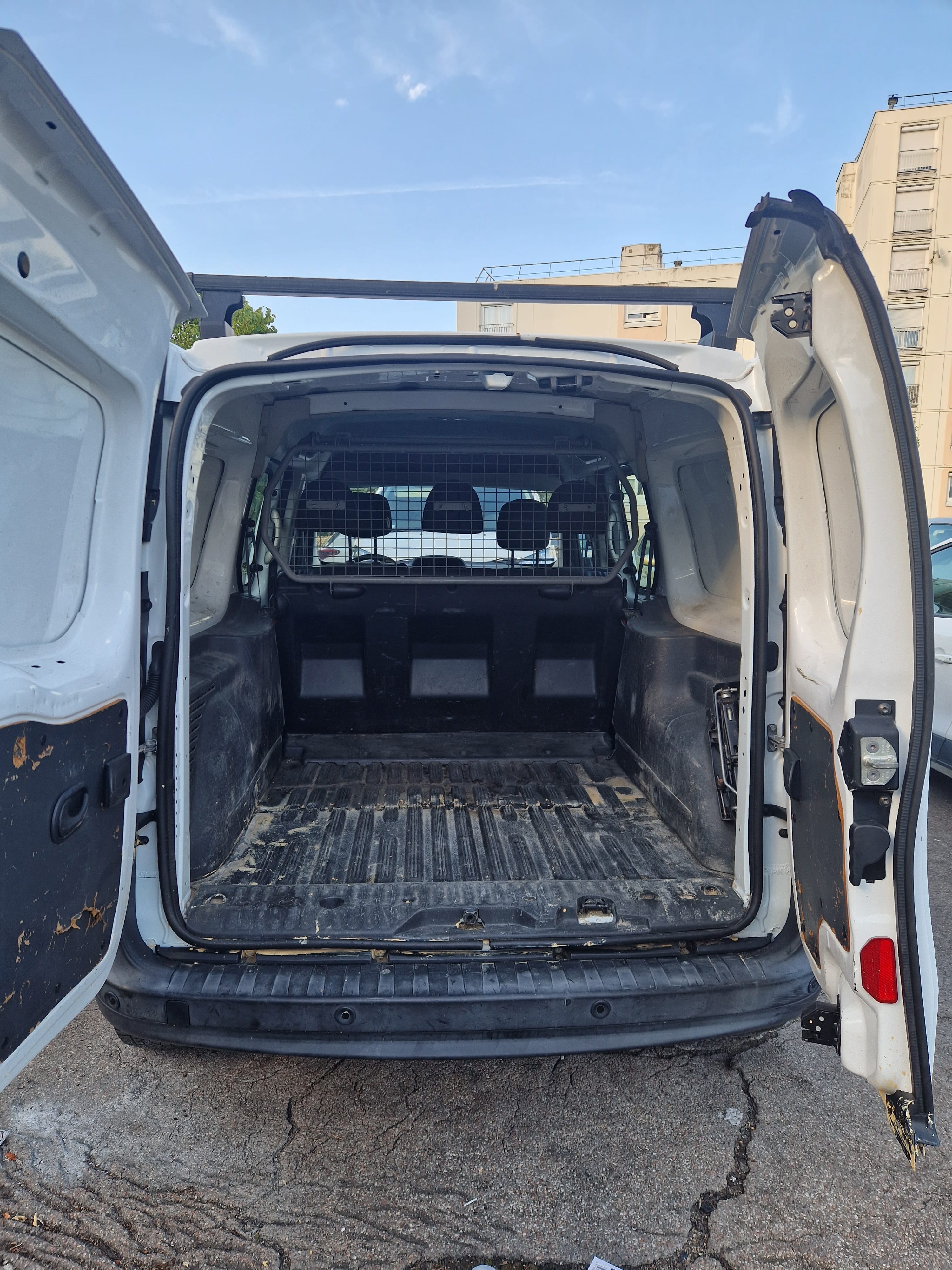 Renault Kangoo Express avec Autoradio