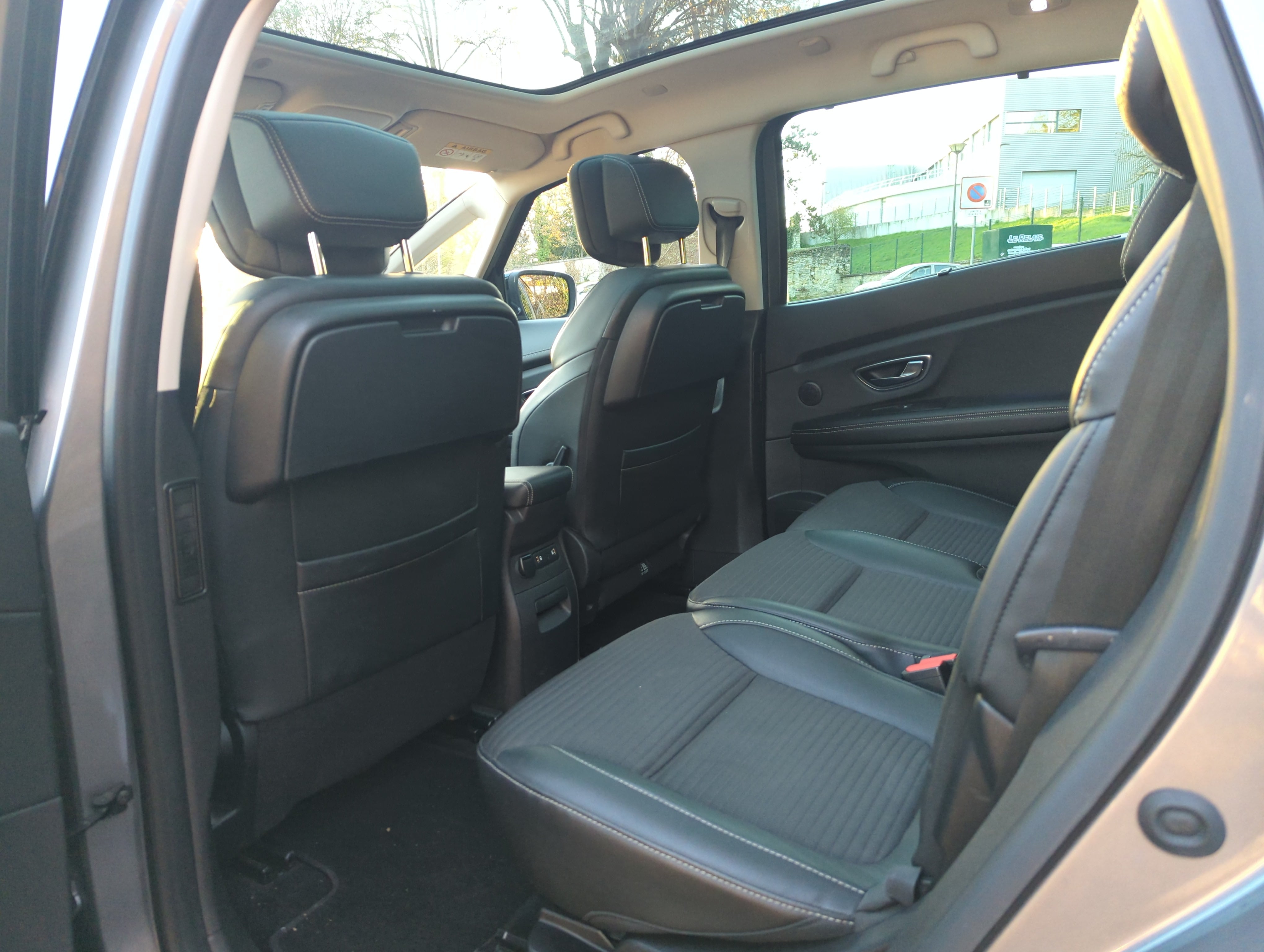 Renault Grand Scenic IV INTENS, 7 places 1.6l DCI 160 CH Boîte Auto EDC avec Audio Bluetooth