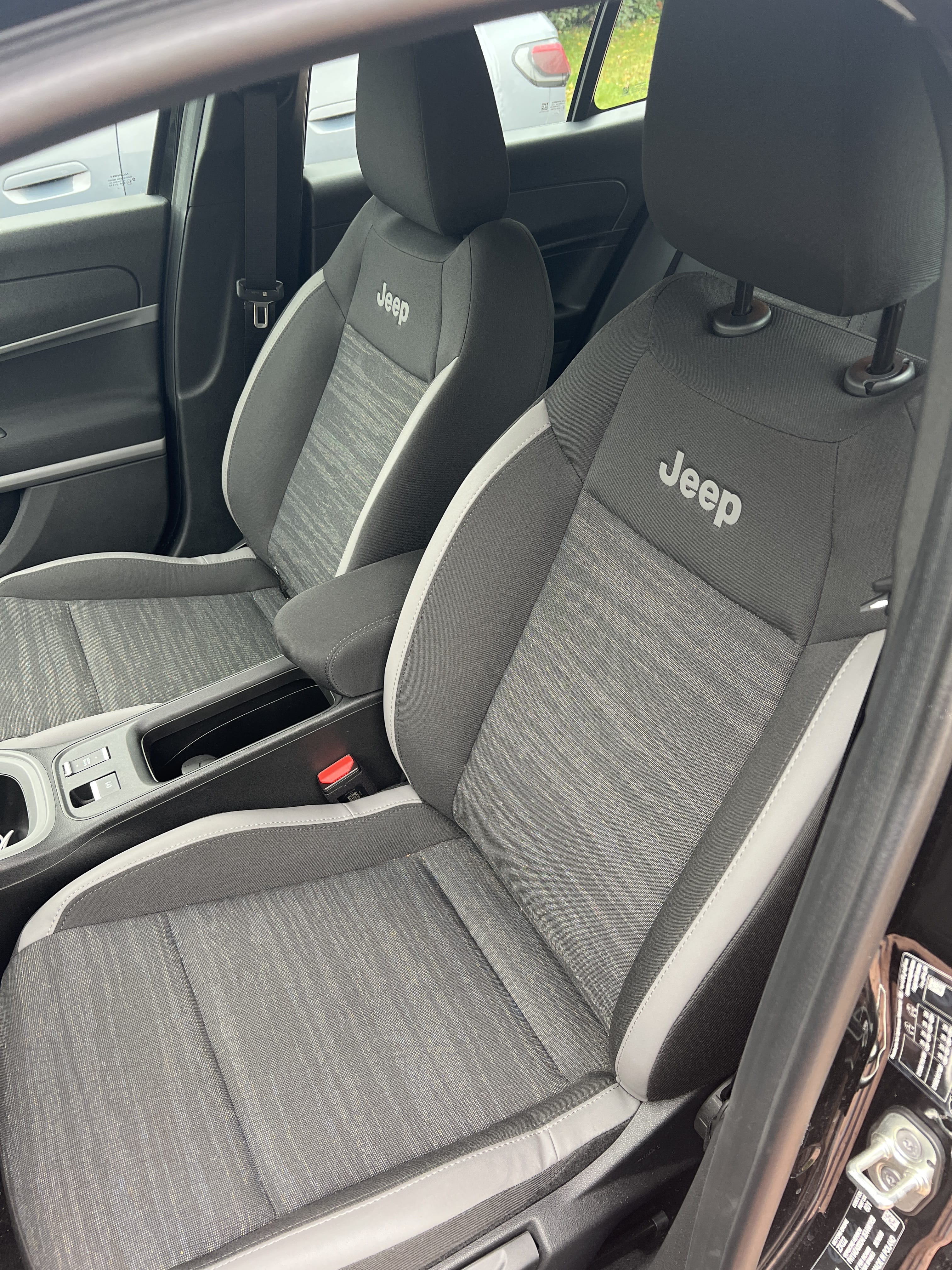 Jeep Avenger Électrique avec Entrée audio / iPod