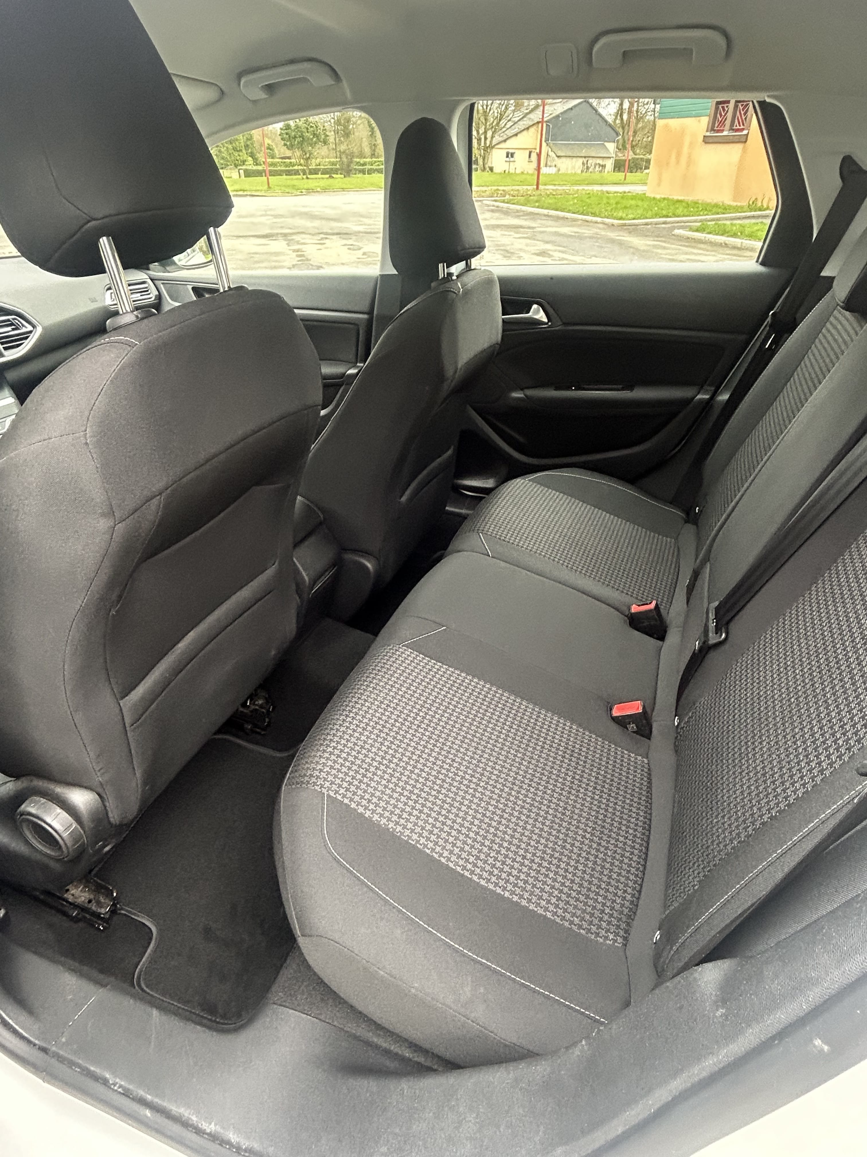 Peugeot 308 SW with Bluetooth audio