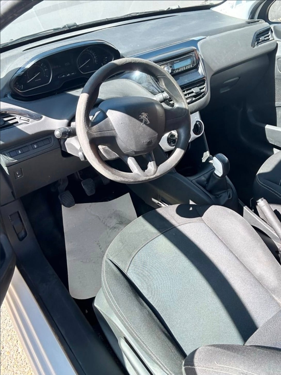 Peugeot 208 avec Port USB