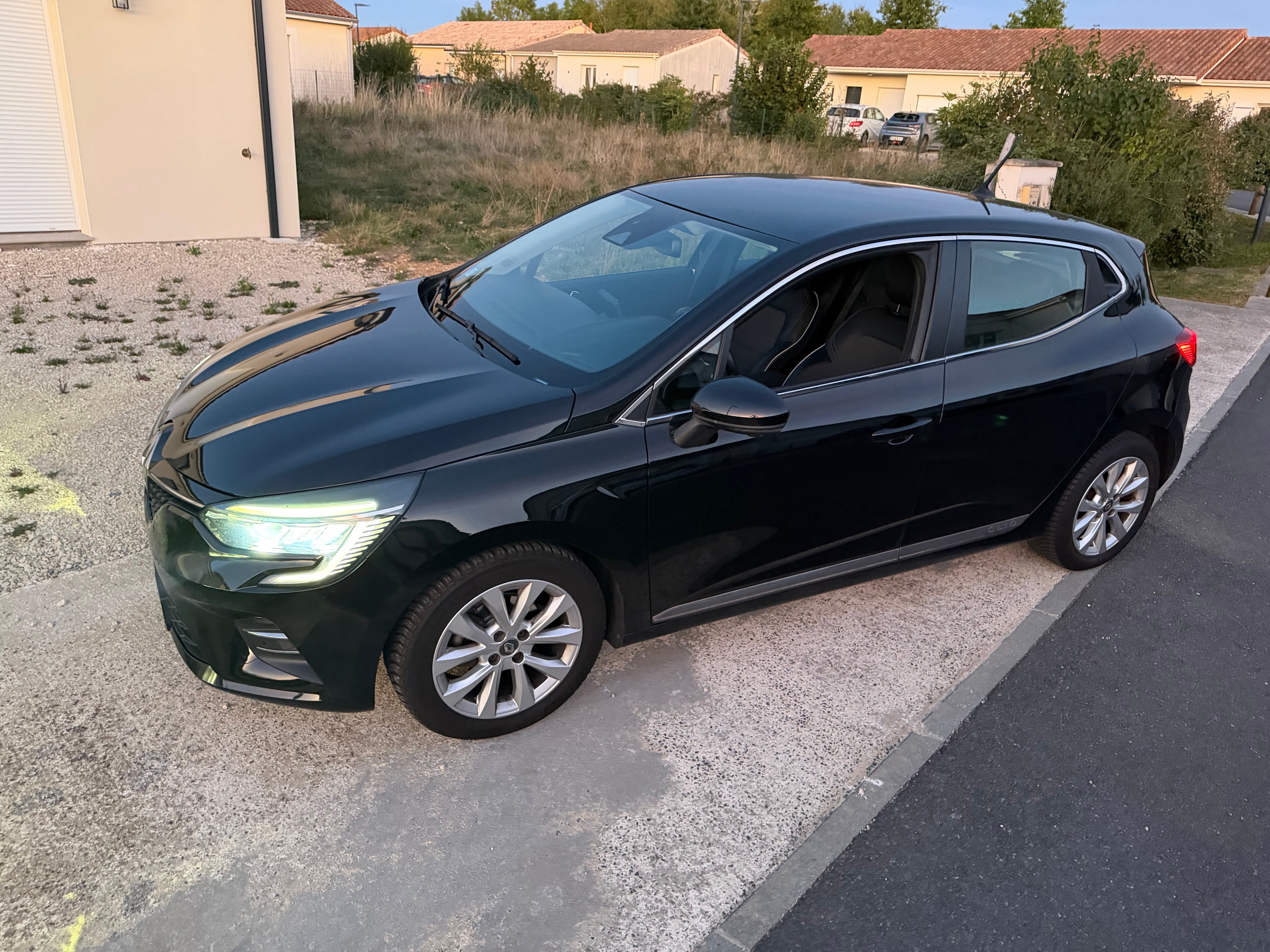 Renault Clio, 2021, Essence 95