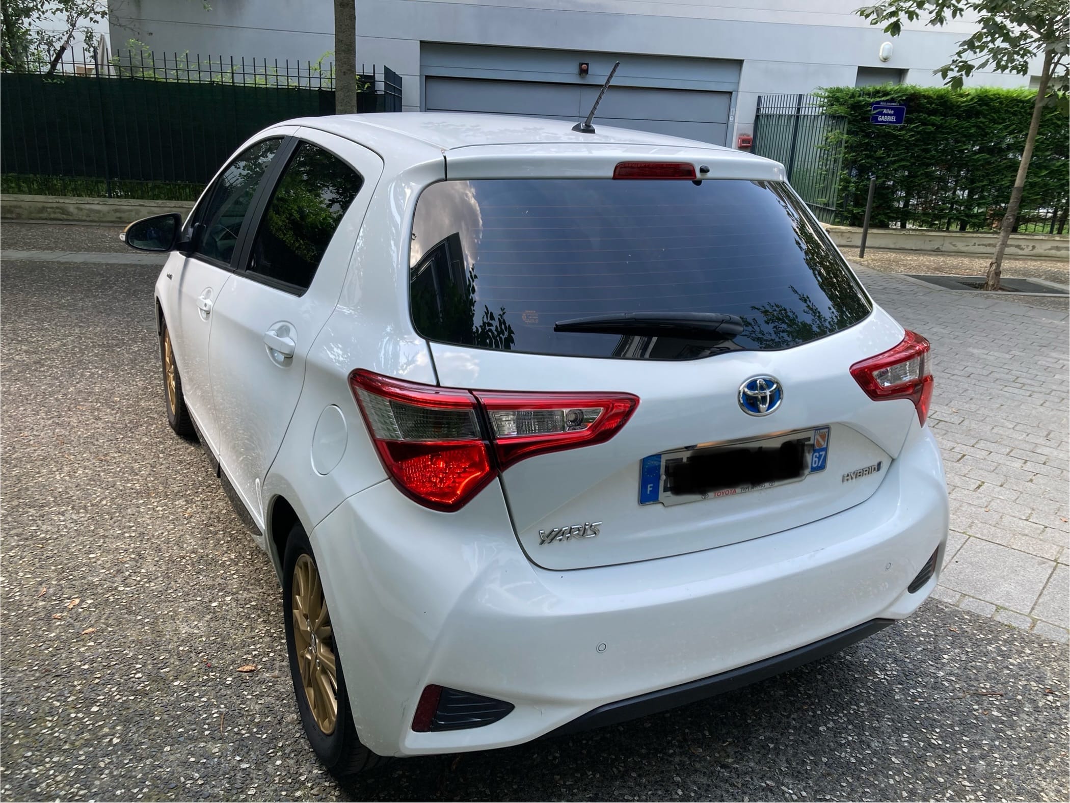 Toyota Yaris Hybride Boîte Automatique Gold Pack avec GPS