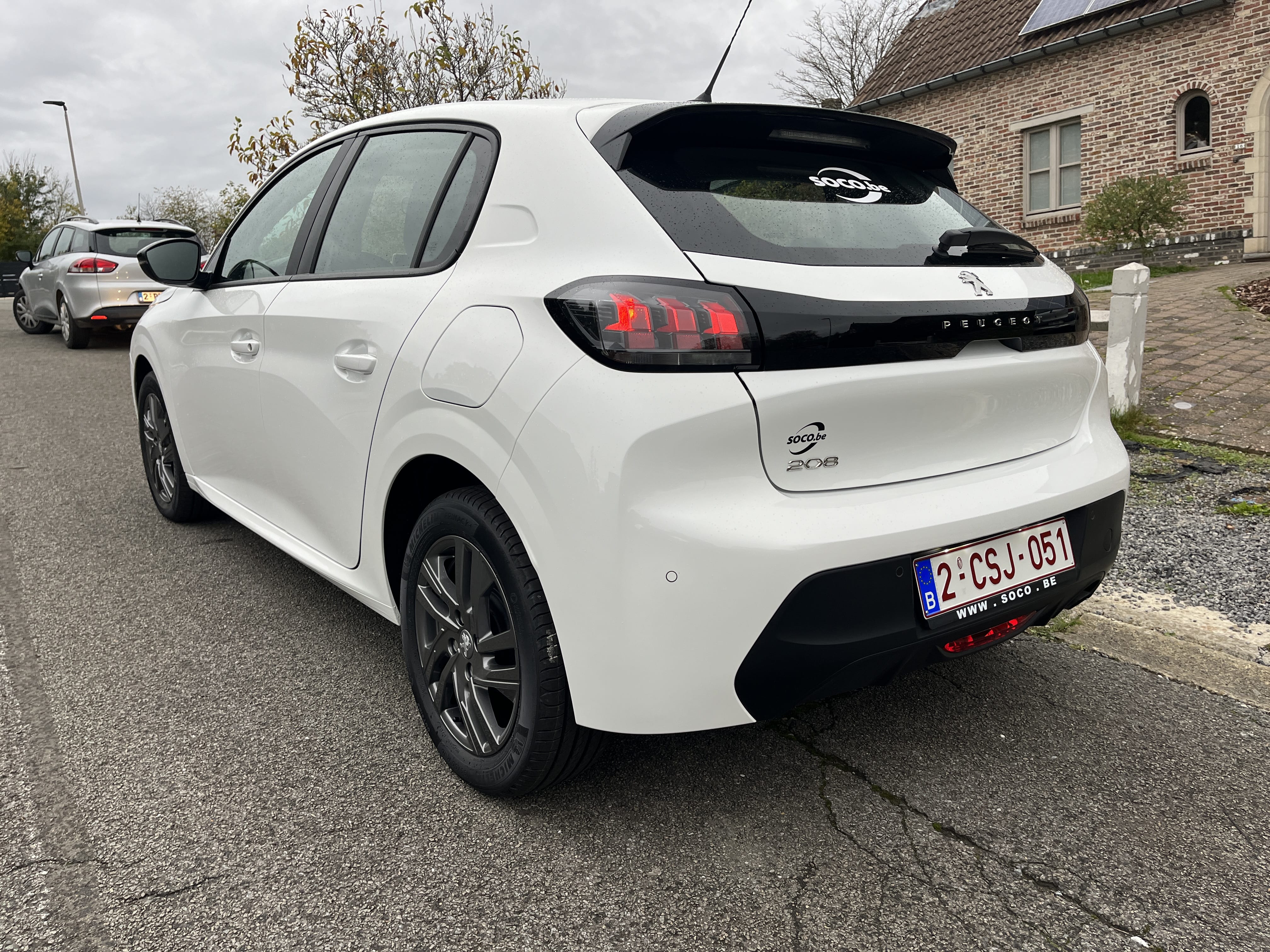 Peugeot 208 avec GPS