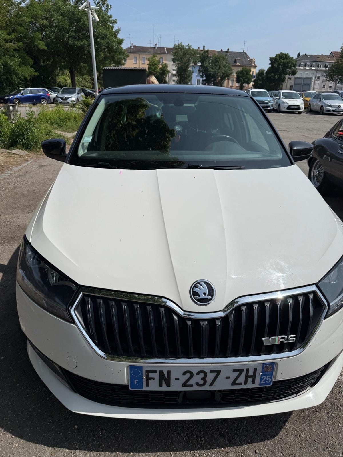 Skoda Fabia avec Siège bébé